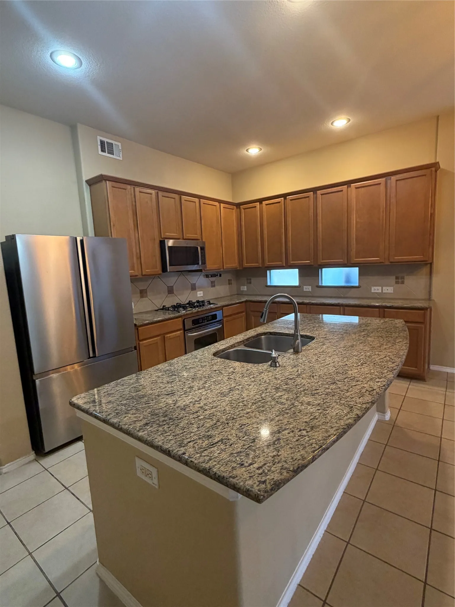 Single Family Residence For Rent in Collin County , 11490 La Grange Drive, Frisco, Texas 75035, 4 Bedroom, 3 Bathroom, 2 Garage spaces, 2,738 Sqft, built in 2007, mls#21346474, Real Estate Agent in Frisco, Homes For Rent in Collin county, Homes For Rent in Frisco, Realtor in Frisco Texas, Real Estate Brokerage Independent Realty Texas, Luminita Cordes Realtor