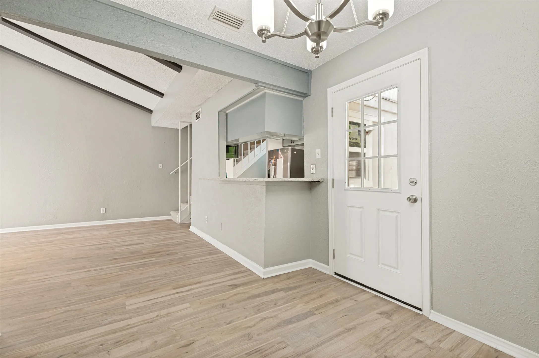 Townhouse For Sale in Dallas County , 2640 Santiago Circle, Grand Prairie, Texas 75052, 3 Bedroom, 2 Bathroom, Garage spaces, 1,210 Sqft, built in 1973, mls#21341692, Real Estate Agent in Grand Prairie, Homes For Sale in Dallas county, Homes For Sale in Grand Prairie, Realtor in Grand Prairie Texas, Real Estate Brokerage Independent Realty Texas, Luminita Cordes Realtor