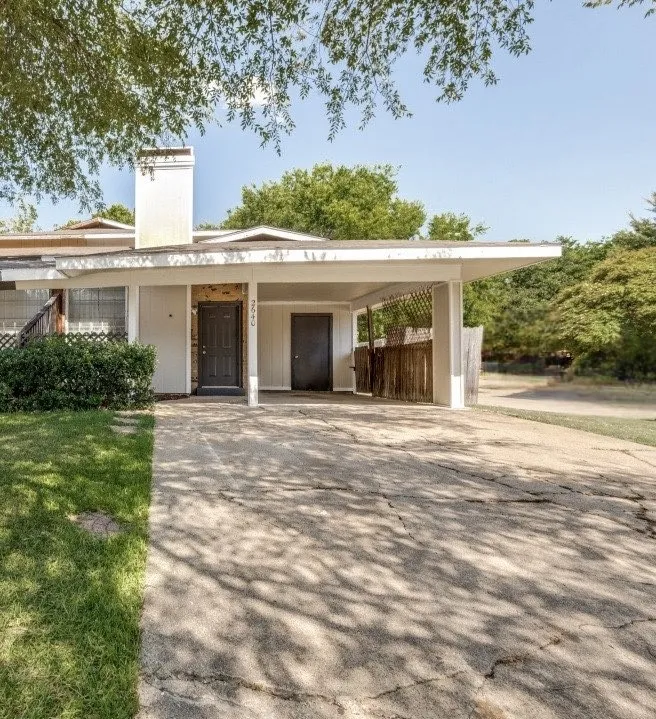 Townhouse For Sale in Dallas County , 2640 Santiago Circle, Grand Prairie, Texas 75052, 3 Bedroom, 2 Bathroom, Garage spaces, 1,210 Sqft, built in 1973, mls#21341692, Real Estate Agent in Grand Prairie, Homes For Sale in Dallas county, Homes For Sale in Grand Prairie, Realtor in Grand Prairie Texas, Real Estate Brokerage Independent Realty Texas, Luminita Cordes Realtor