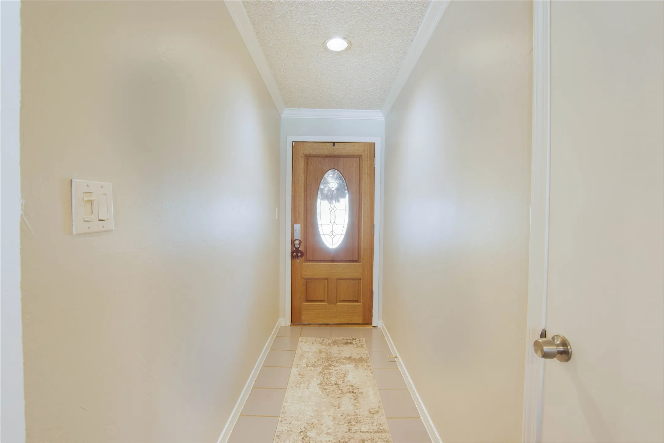 Single Family Residence For Sale in Dallas County , 3641 Green Hollow Drive, Grand Prairie, Texas 75052, 3 Bedroom, 3 Bathroom, 2 Garage spaces, 2,417 Sqft, built in 1986, mls#21346476, Real Estate Agent in Grand Prairie, Homes For Sale in Dallas county, Homes For Sale in Grand Prairie, Realtor in Grand Prairie Texas, Real Estate Brokerage Independent Realty Texas, Luminita Cordes Realtor