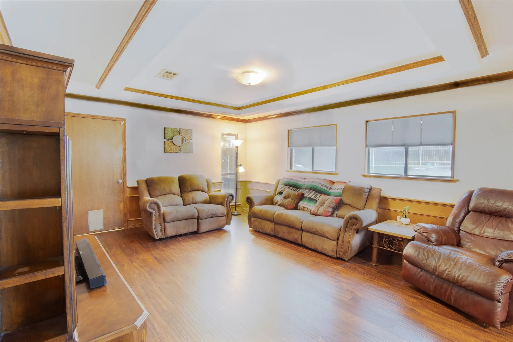 ANOTHER LIVING AREA OR A MAN CAVE