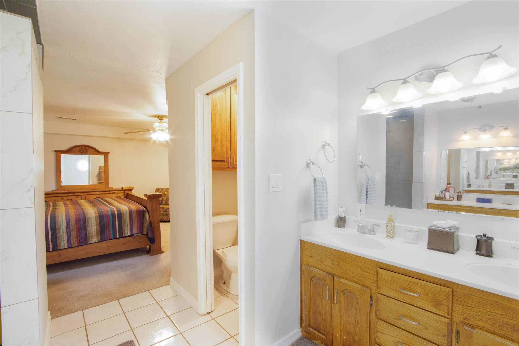 Single Family Residence For Sale in Dallas County , 3641 Green Hollow Drive, Grand Prairie, Texas 75052, 3 Bedroom, 3 Bathroom, 2 Garage spaces, 2,417 Sqft, built in 1986, mls#21346476, Real Estate Agent in Grand Prairie, Homes For Sale in Dallas county, Homes For Sale in Grand Prairie, Realtor in Grand Prairie Texas, Real Estate Brokerage Independent Realty Texas, Luminita Cordes Realtor