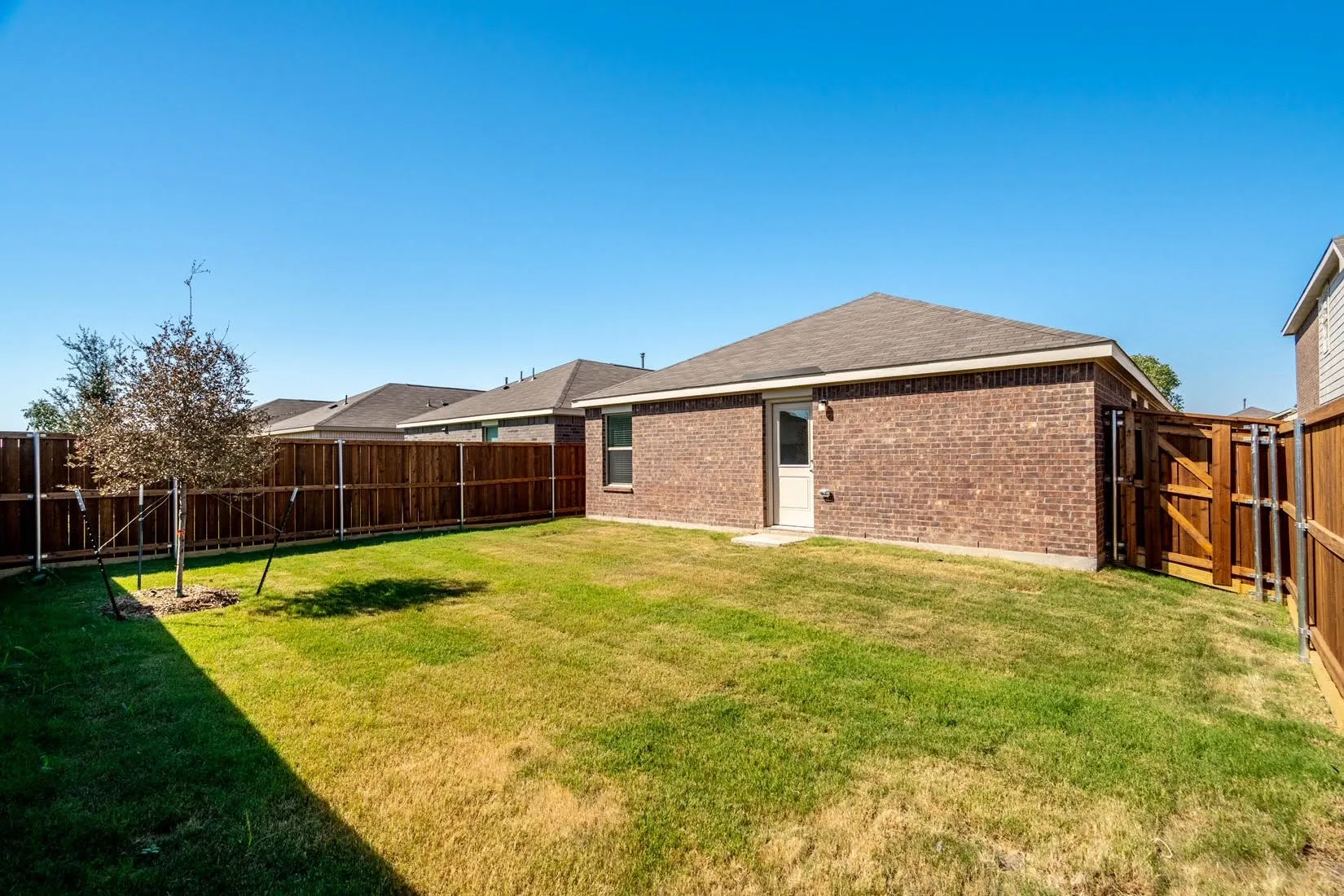 Single Family Residence For Rent in Denton County , 3124 Harper, Little Elm, Texas 75068, 3 Bedroom, 2 Bathroom, 2 Garage spaces, 1,461 Sqft, built in 2022, mls#21321561, Real Estate Agent in Little Elm, Homes For Rent in Denton county, Homes For Rent in Little Elm, Realtor in Little Elm Texas, Real Estate Brokerage Independent Realty Texas, Luminita Cordes Realtor
