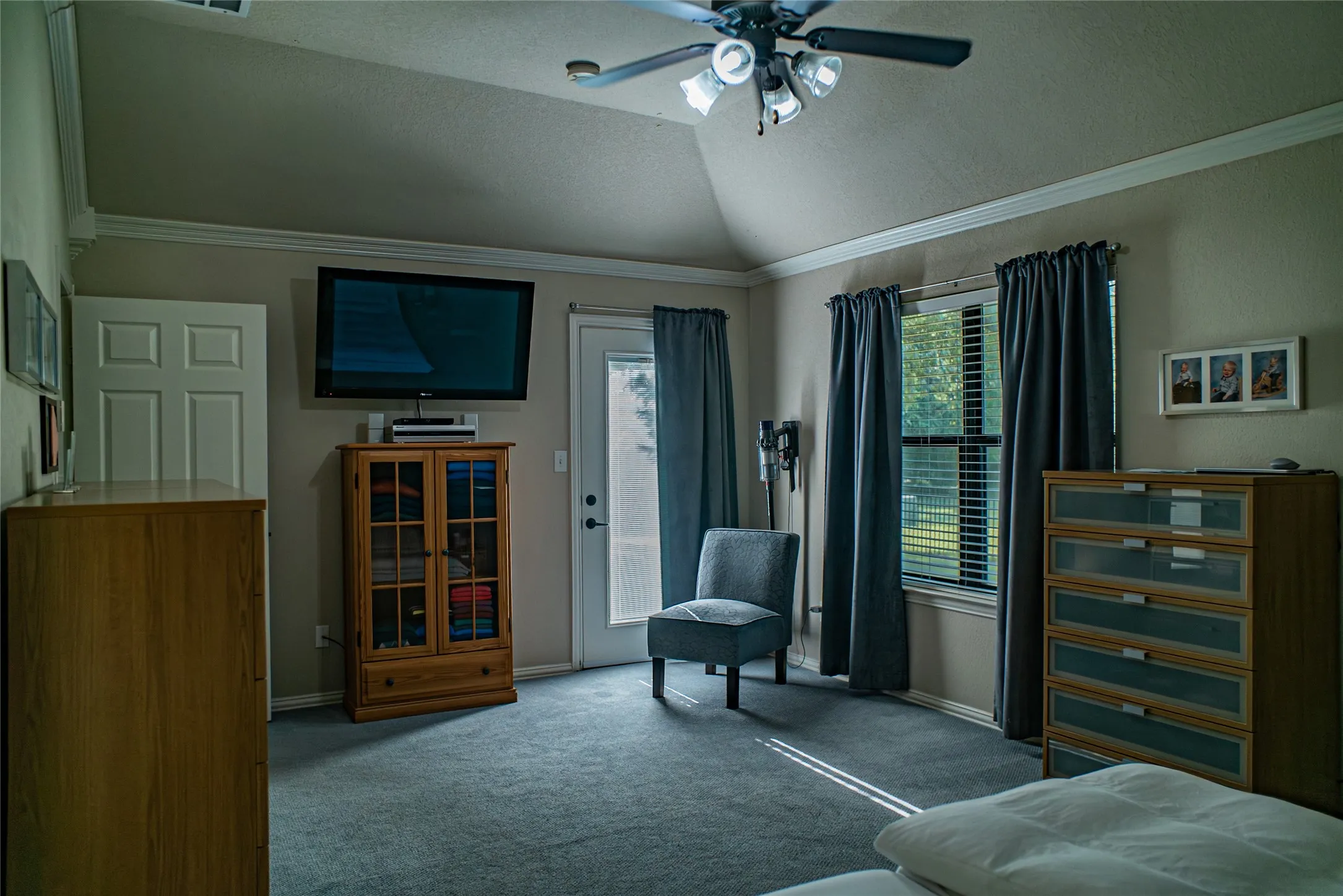 Single Family Residence For Sale in Johnson County , 2521 Glenn Ranch Drive, Burleson, Texas 76028, 3 Bedroom, 2 Bathroom, 2 Garage spaces, 2,045 Sqft, built in 2004, mls#21346489, Real Estate Agent in Burleson, Homes For Sale in Johnson county, Homes For Sale in Burleson, Realtor in Burleson Texas, Real Estate Brokerage Independent Realty Texas, Luminita Cordes Realtor