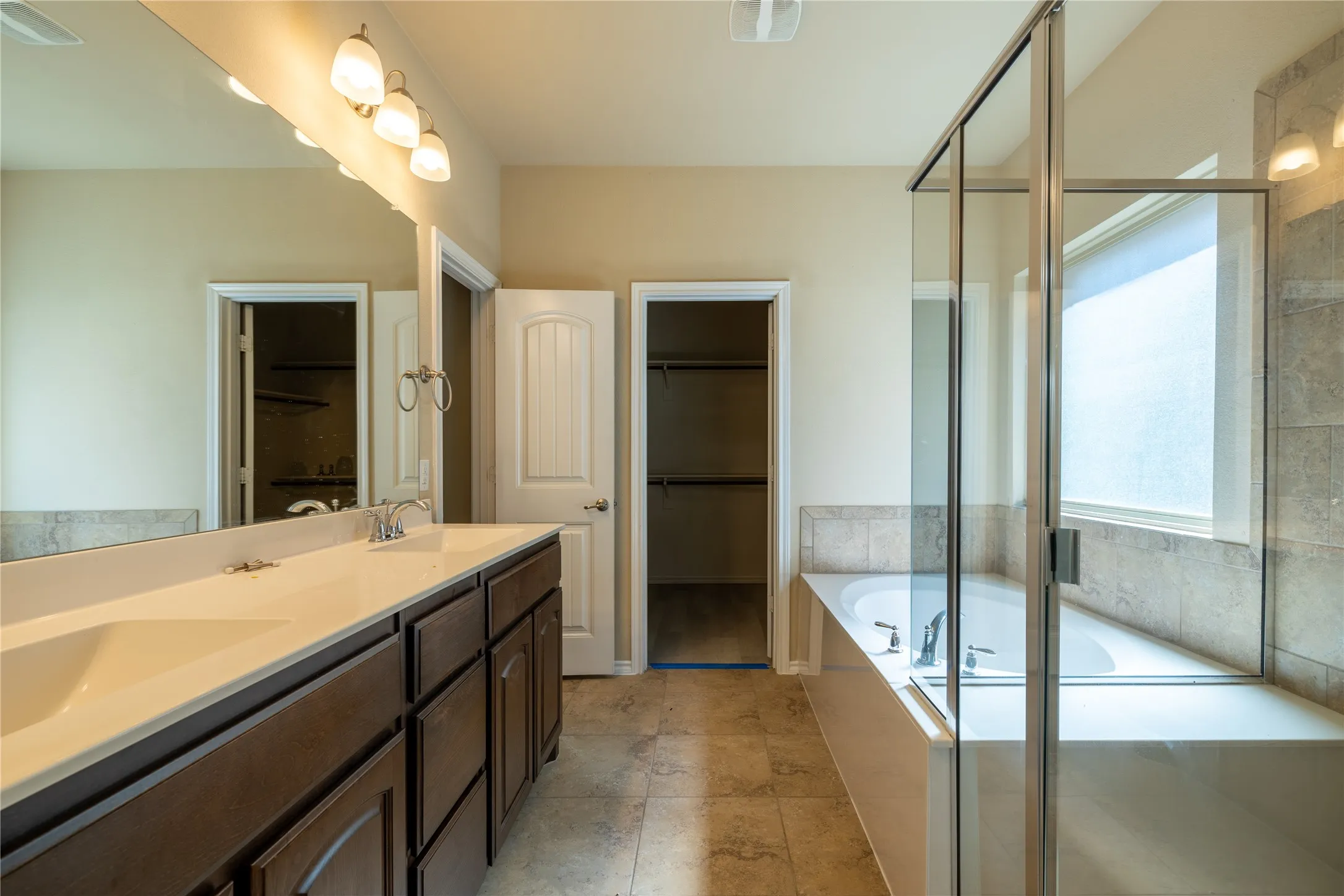 Single Family Residence For Rent in Denton County , 2813 Saddle Creek Drive, Fort Worth, Texas 76177, 5 Bedroom, 4 Bathroom, 2 Garage spaces, 2,850 Sqft, built in 2016, mls#21346479, Real Estate Agent in Fort Worth, Homes For Rent in Denton county, Homes For Rent in Fort Worth, Realtor in Fort Worth Texas, Real Estate Brokerage Independent Realty Texas, Luminita Cordes Realtor