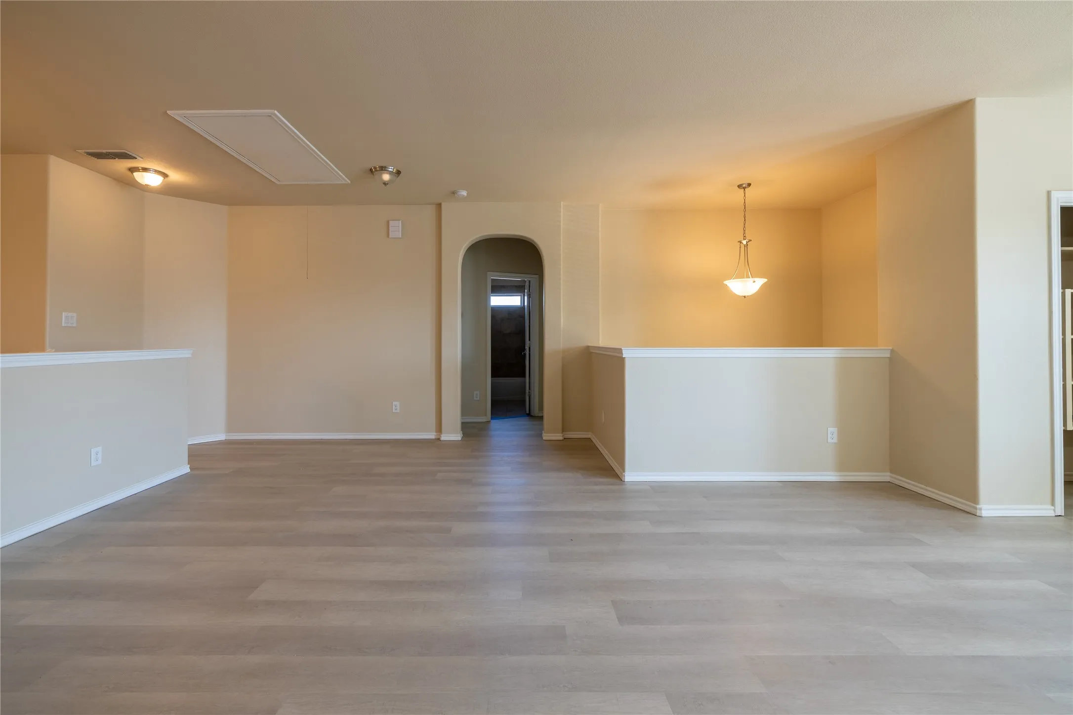 Single Family Residence For Rent in Denton County , 2813 Saddle Creek Drive, Fort Worth, Texas 76177, 5 Bedroom, 4 Bathroom, 2 Garage spaces, 2,850 Sqft, built in 2016, mls#21346479, Real Estate Agent in Fort Worth, Homes For Rent in Denton county, Homes For Rent in Fort Worth, Realtor in Fort Worth Texas, Real Estate Brokerage Independent Realty Texas, Luminita Cordes Realtor