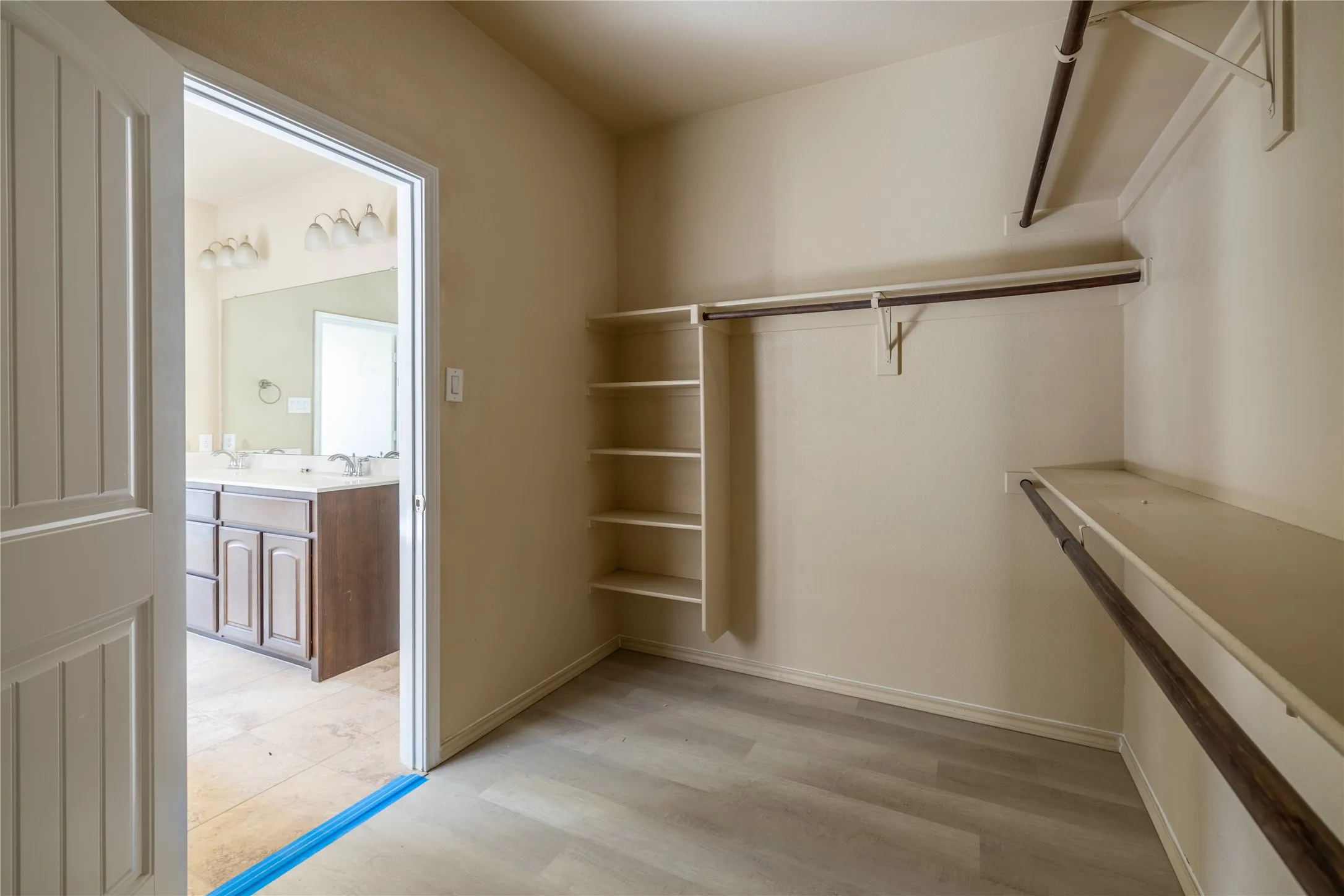 Single Family Residence For Rent in Denton County , 2813 Saddle Creek Drive, Fort Worth, Texas 76177, 5 Bedroom, 4 Bathroom, 2 Garage spaces, 2,850 Sqft, built in 2016, mls#21346479, Real Estate Agent in Fort Worth, Homes For Rent in Denton county, Homes For Rent in Fort Worth, Realtor in Fort Worth Texas, Real Estate Brokerage Independent Realty Texas, Luminita Cordes Realtor