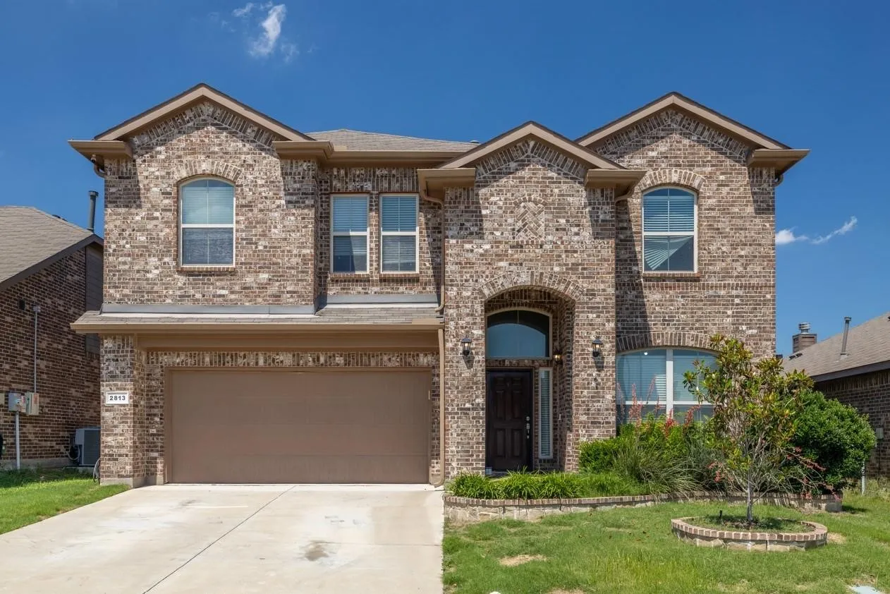 Single Family Residence For Rent in Denton County , 2813 Saddle Creek Drive, Fort Worth, Texas 76177, 5 Bedroom, 4 Bathroom, 2 Garage spaces, 2,850 Sqft, built in 2016, mls#21346479, Real Estate Agent in Fort Worth, Homes For Rent in Denton county, Homes For Rent in Fort Worth, Realtor in Fort Worth Texas, Real Estate Brokerage Independent Realty Texas, Luminita Cordes Realtor