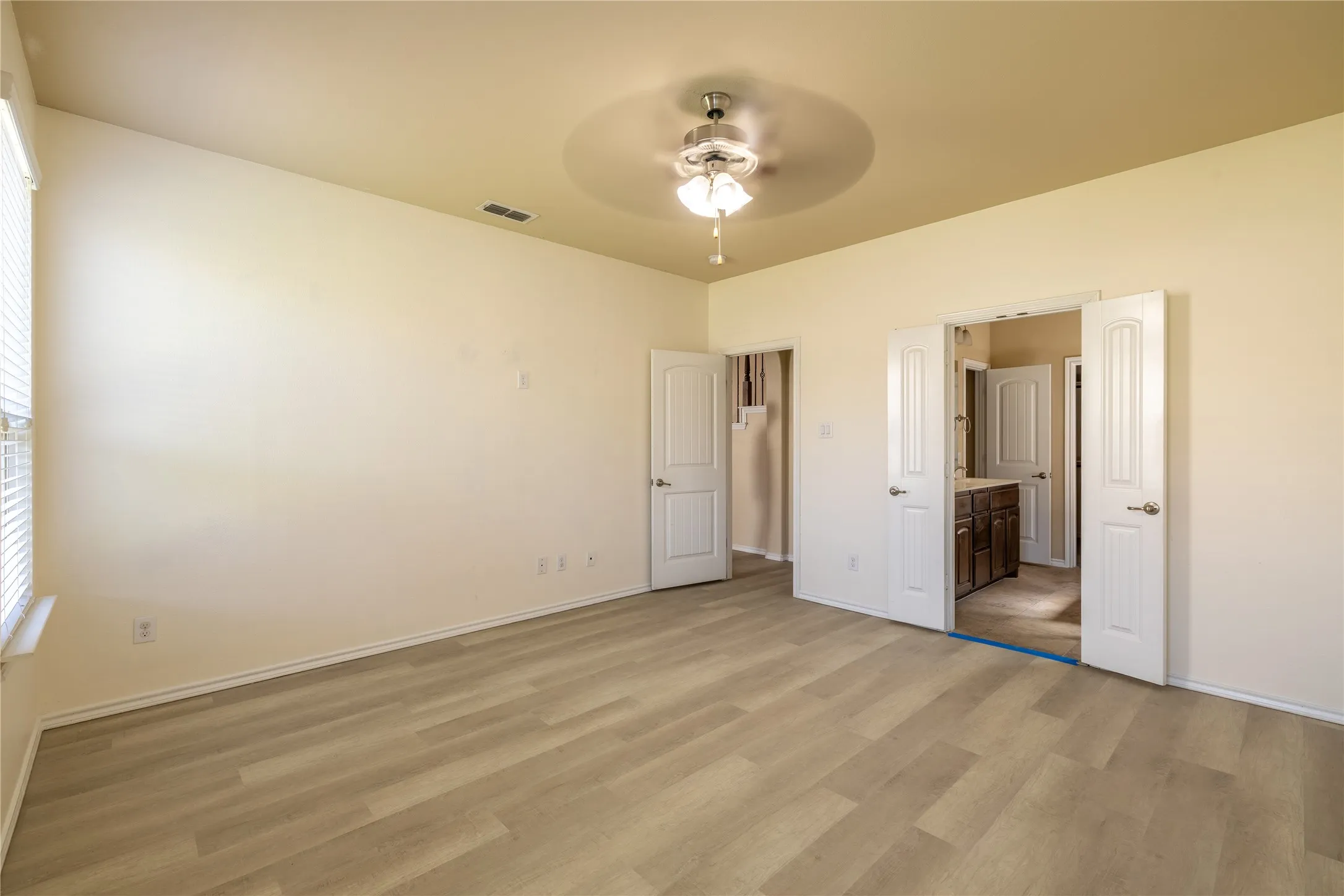 Single Family Residence For Rent in Denton County , 2813 Saddle Creek Drive, Fort Worth, Texas 76177, 5 Bedroom, 4 Bathroom, 2 Garage spaces, 2,850 Sqft, built in 2016, mls#21346479, Real Estate Agent in Fort Worth, Homes For Rent in Denton county, Homes For Rent in Fort Worth, Realtor in Fort Worth Texas, Real Estate Brokerage Independent Realty Texas, Luminita Cordes Realtor