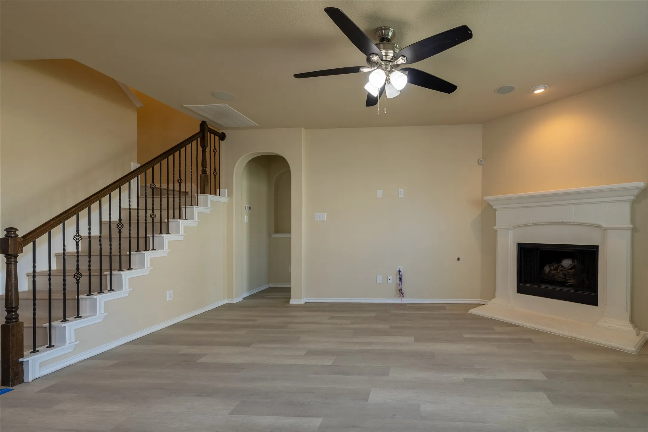 Single Family Residence For Rent in Denton County , 2813 Saddle Creek Drive, Fort Worth, Texas 76177, 5 Bedroom, 4 Bathroom, 2 Garage spaces, 2,850 Sqft, built in 2016, mls#21346479, Real Estate Agent in Fort Worth, Homes For Rent in Denton county, Homes For Rent in Fort Worth, Realtor in Fort Worth Texas, Real Estate Brokerage Independent Realty Texas, Luminita Cordes Realtor