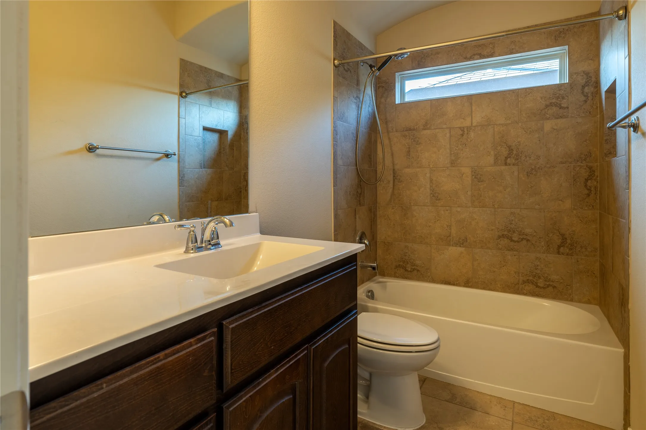 Single Family Residence For Rent in Denton County , 2813 Saddle Creek Drive, Fort Worth, Texas 76177, 5 Bedroom, 4 Bathroom, 2 Garage spaces, 2,850 Sqft, built in 2016, mls#21346479, Real Estate Agent in Fort Worth, Homes For Rent in Denton county, Homes For Rent in Fort Worth, Realtor in Fort Worth Texas, Real Estate Brokerage Independent Realty Texas, Luminita Cordes Realtor