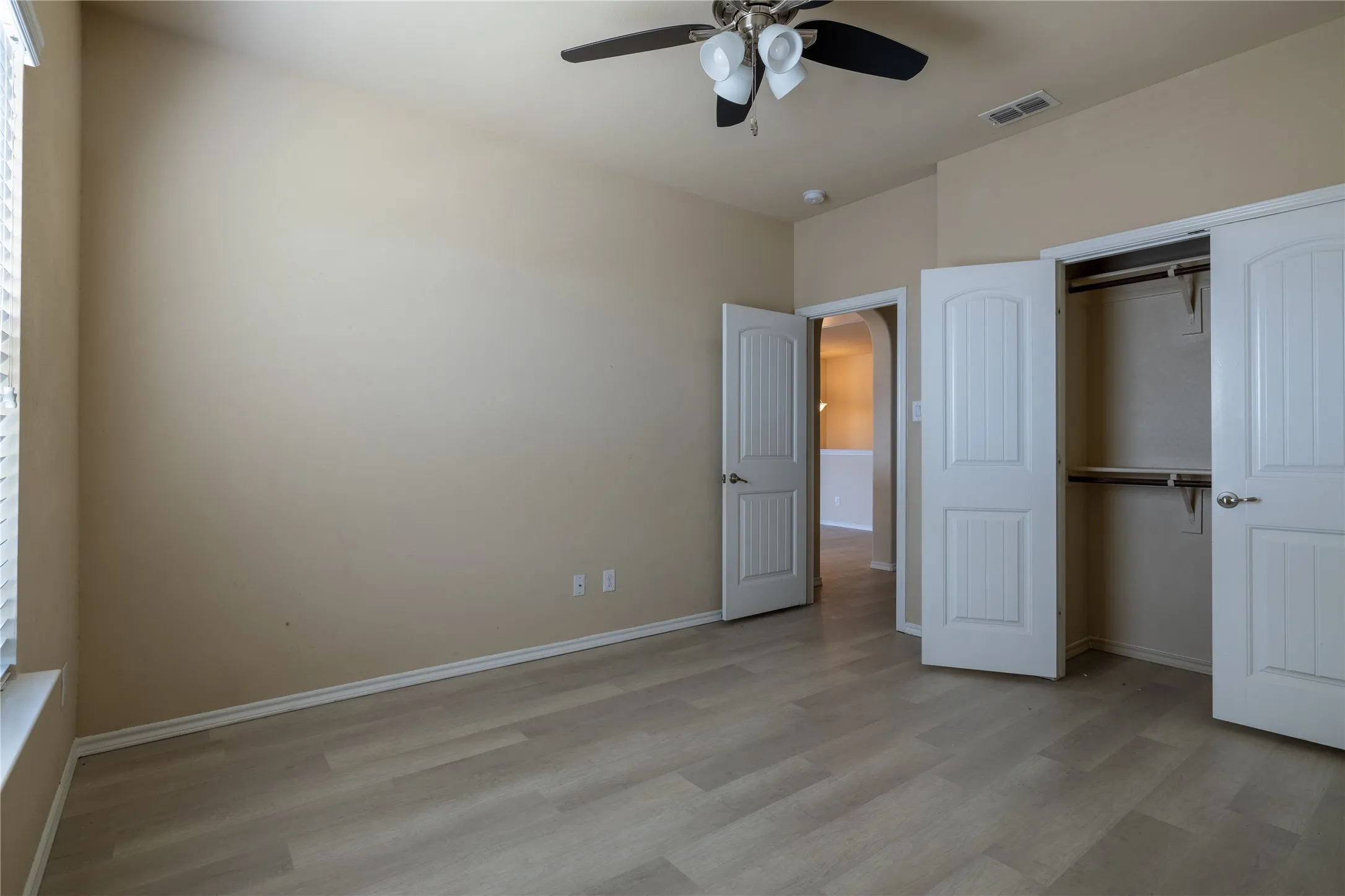Single Family Residence For Rent in Denton County , 2813 Saddle Creek Drive, Fort Worth, Texas 76177, 5 Bedroom, 4 Bathroom, 2 Garage spaces, 2,850 Sqft, built in 2016, mls#21346479, Real Estate Agent in Fort Worth, Homes For Rent in Denton county, Homes For Rent in Fort Worth, Realtor in Fort Worth Texas, Real Estate Brokerage Independent Realty Texas, Luminita Cordes Realtor