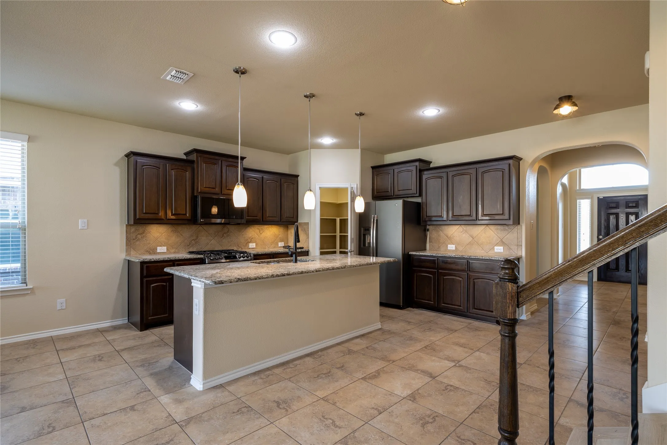 Single Family Residence For Rent in Denton County , 2813 Saddle Creek Drive, Fort Worth, Texas 76177, 5 Bedroom, 4 Bathroom, 2 Garage spaces, 2,850 Sqft, built in 2016, mls#21346479, Real Estate Agent in Fort Worth, Homes For Rent in Denton county, Homes For Rent in Fort Worth, Realtor in Fort Worth Texas, Real Estate Brokerage Independent Realty Texas, Luminita Cordes Realtor