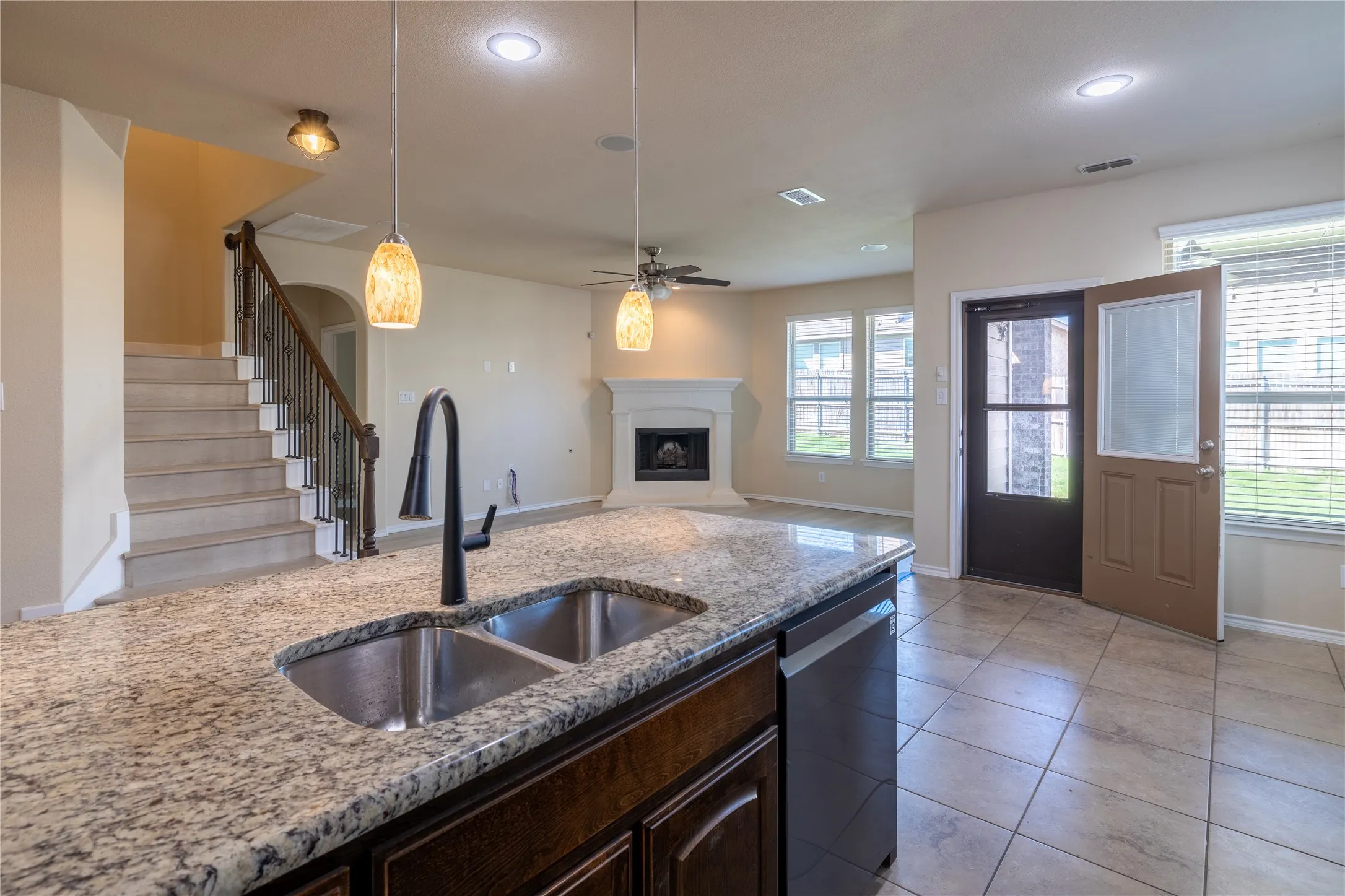 Single Family Residence For Rent in Denton County , 2813 Saddle Creek Drive, Fort Worth, Texas 76177, 5 Bedroom, 4 Bathroom, 2 Garage spaces, 2,850 Sqft, built in 2016, mls#21346479, Real Estate Agent in Fort Worth, Homes For Rent in Denton county, Homes For Rent in Fort Worth, Realtor in Fort Worth Texas, Real Estate Brokerage Independent Realty Texas, Luminita Cordes Realtor