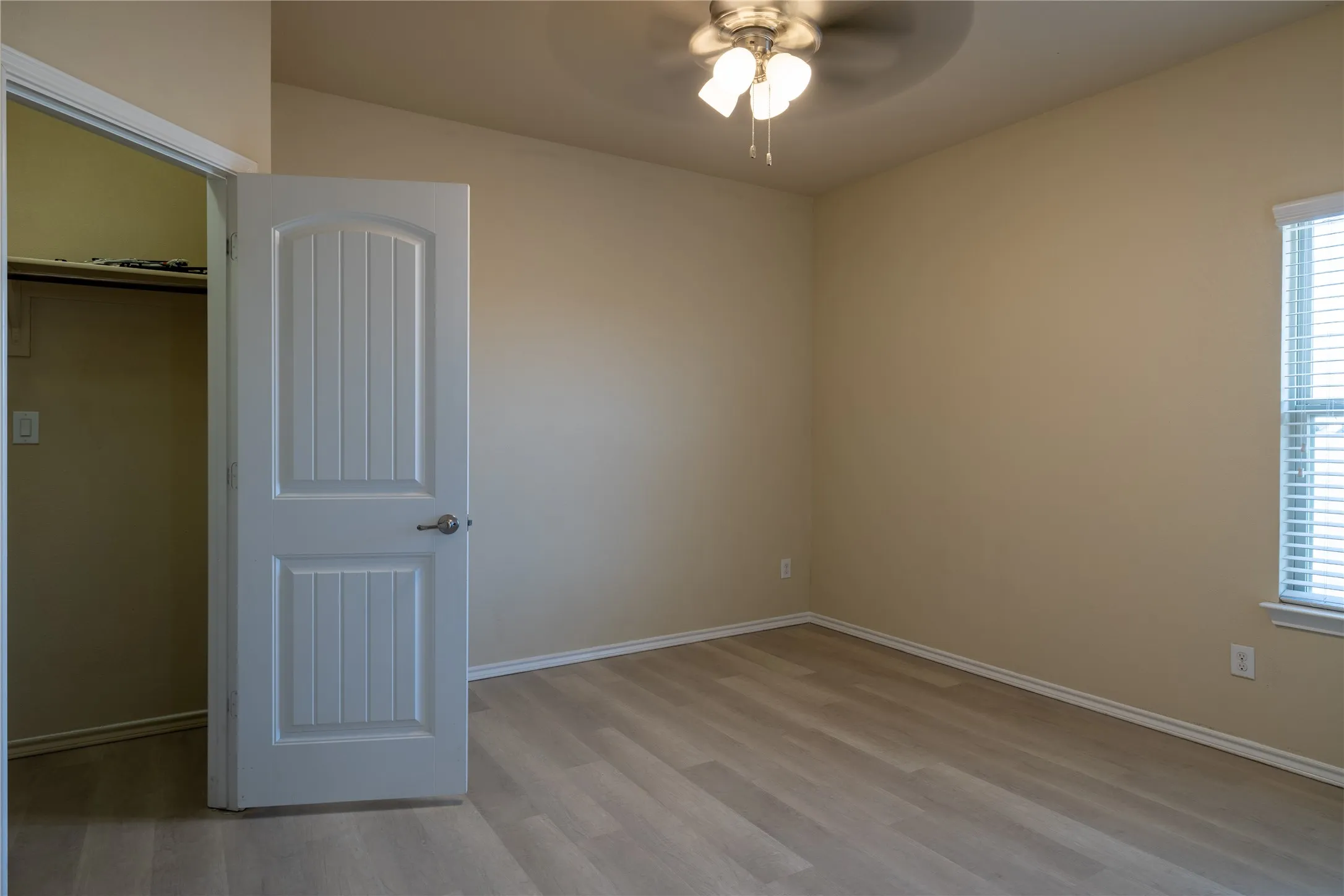 Single Family Residence For Rent in Denton County , 2813 Saddle Creek Drive, Fort Worth, Texas 76177, 5 Bedroom, 4 Bathroom, 2 Garage spaces, 2,850 Sqft, built in 2016, mls#21346479, Real Estate Agent in Fort Worth, Homes For Rent in Denton county, Homes For Rent in Fort Worth, Realtor in Fort Worth Texas, Real Estate Brokerage Independent Realty Texas, Luminita Cordes Realtor