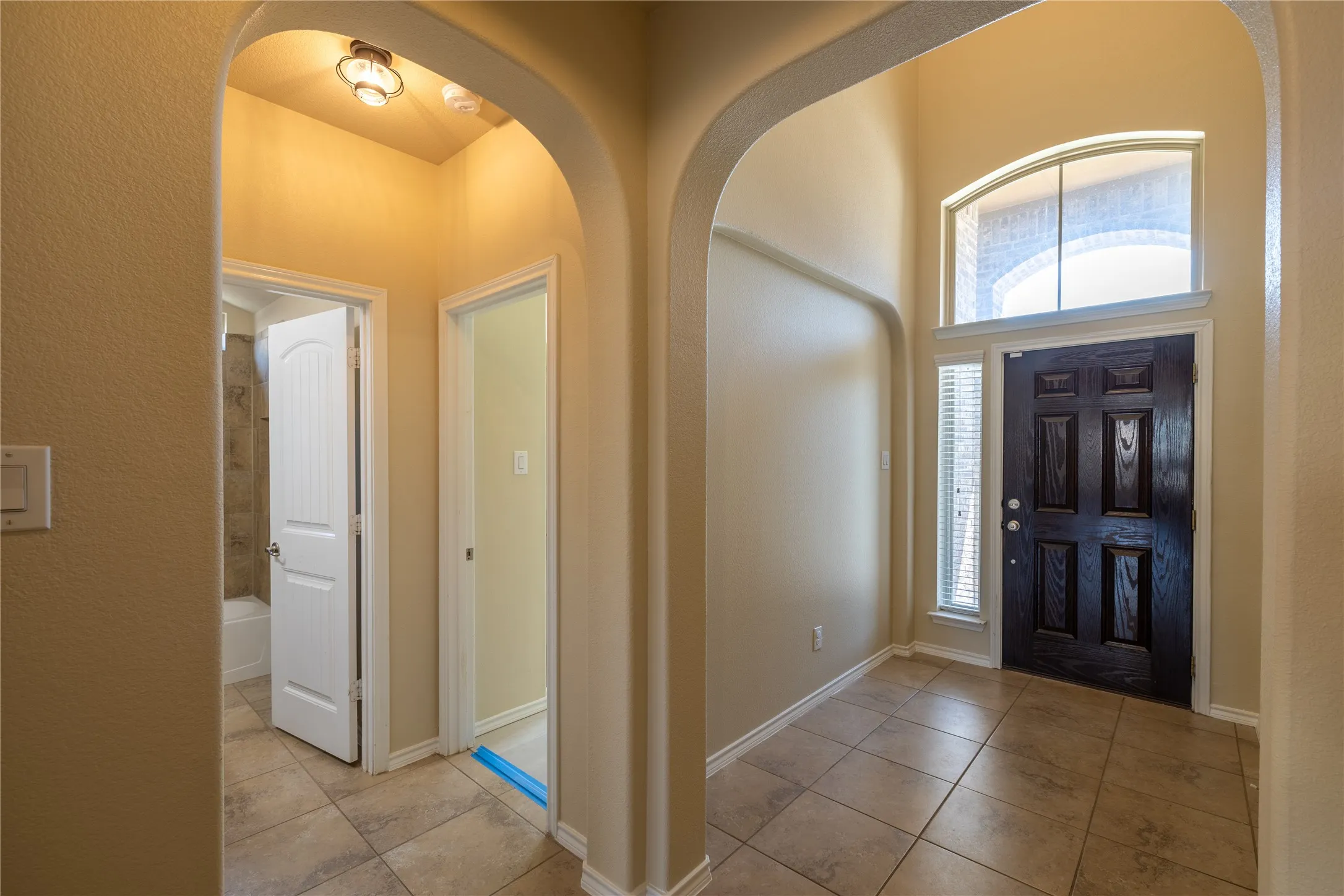 Single Family Residence For Rent in Denton County , 2813 Saddle Creek Drive, Fort Worth, Texas 76177, 5 Bedroom, 4 Bathroom, 2 Garage spaces, 2,850 Sqft, built in 2016, mls#21346479, Real Estate Agent in Fort Worth, Homes For Rent in Denton county, Homes For Rent in Fort Worth, Realtor in Fort Worth Texas, Real Estate Brokerage Independent Realty Texas, Luminita Cordes Realtor
