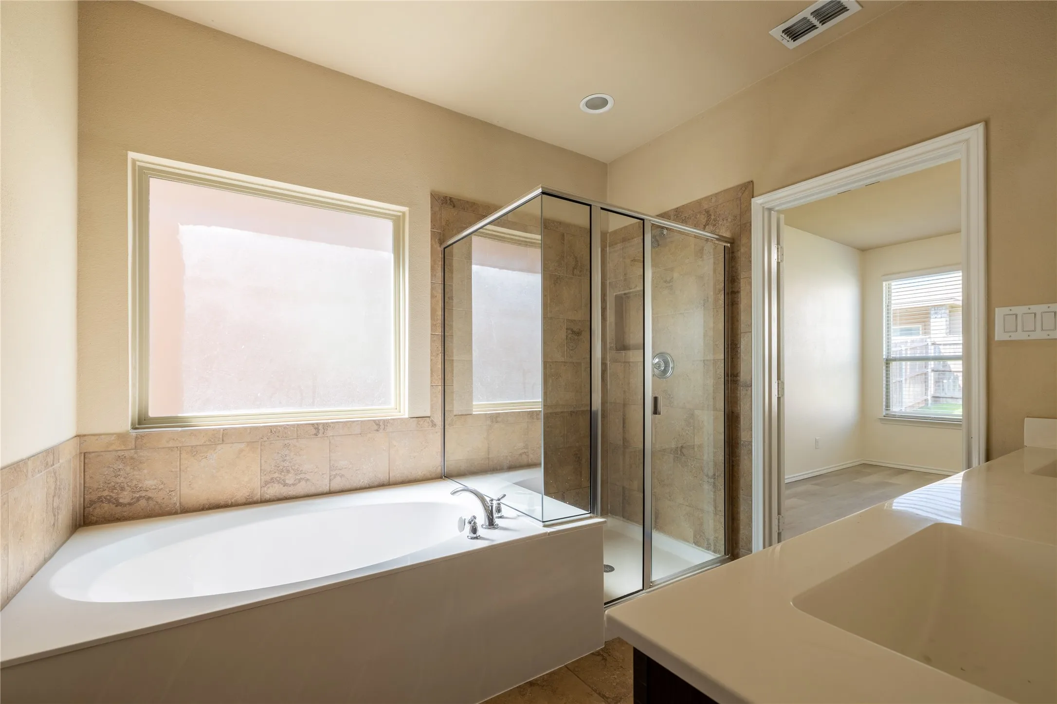 Single Family Residence For Rent in Denton County , 2813 Saddle Creek Drive, Fort Worth, Texas 76177, 5 Bedroom, 4 Bathroom, 2 Garage spaces, 2,850 Sqft, built in 2016, mls#21346479, Real Estate Agent in Fort Worth, Homes For Rent in Denton county, Homes For Rent in Fort Worth, Realtor in Fort Worth Texas, Real Estate Brokerage Independent Realty Texas, Luminita Cordes Realtor