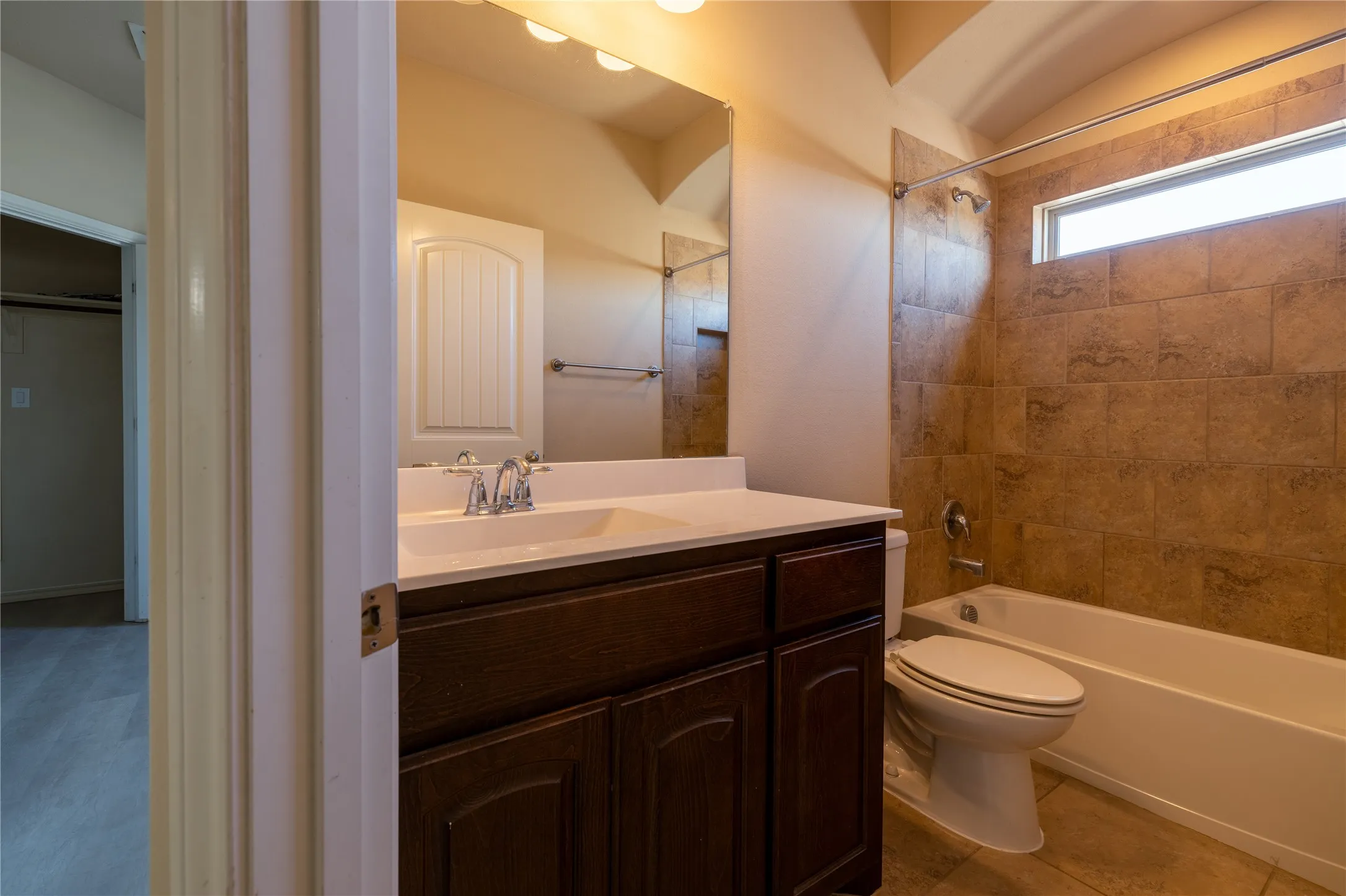 Single Family Residence For Rent in Denton County , 2813 Saddle Creek Drive, Fort Worth, Texas 76177, 5 Bedroom, 4 Bathroom, 2 Garage spaces, 2,850 Sqft, built in 2016, mls#21346479, Real Estate Agent in Fort Worth, Homes For Rent in Denton county, Homes For Rent in Fort Worth, Realtor in Fort Worth Texas, Real Estate Brokerage Independent Realty Texas, Luminita Cordes Realtor