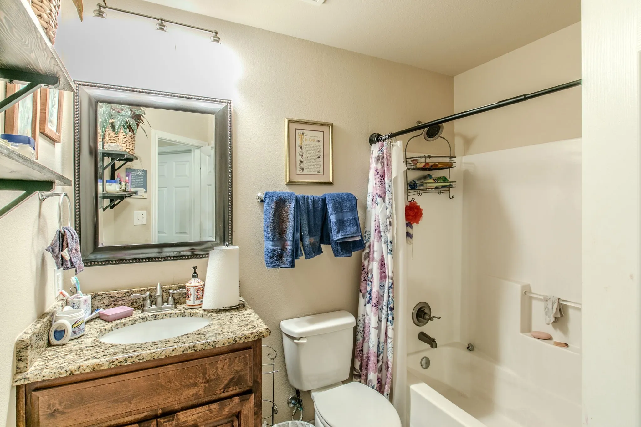 Single Family Residence For Sale in Dallas County , 2937 Mayfair Lane, Lancaster, Texas 75134, 3 Bedroom, 2 Bathroom, 2 Garage spaces, 1,610 Sqft, built in 2015, mls#21346482, Real Estate Agent in Lancaster, Homes For Sale in Dallas county, Homes For Sale in Lancaster, Realtor in Lancaster Texas, Real Estate Brokerage Independent Realty Texas, Luminita Cordes Realtor