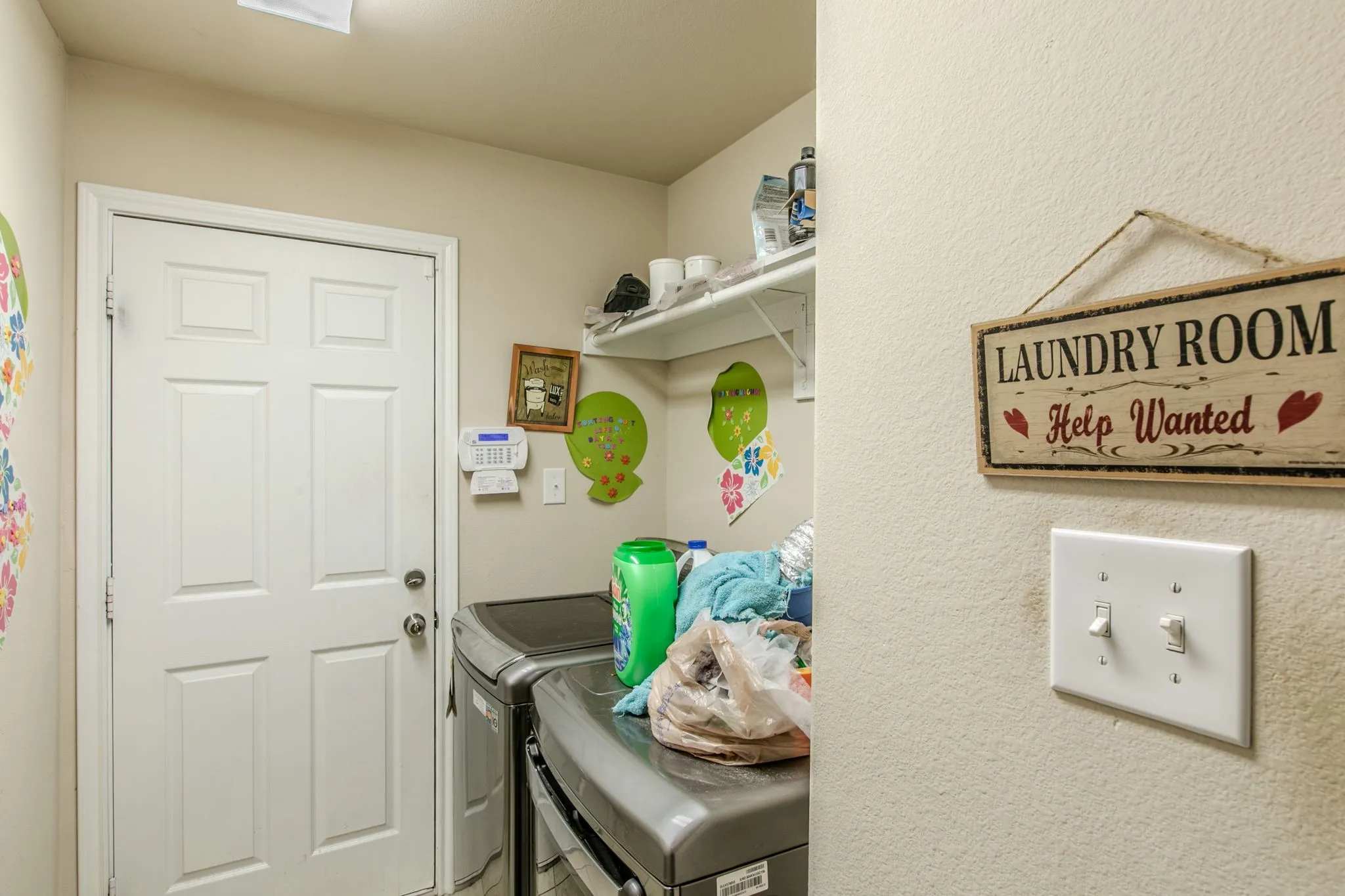 Single Family Residence For Sale in Dallas County , 2937 Mayfair Lane, Lancaster, Texas 75134, 3 Bedroom, 2 Bathroom, 2 Garage spaces, 1,610 Sqft, built in 2015, mls#21346482, Real Estate Agent in Lancaster, Homes For Sale in Dallas county, Homes For Sale in Lancaster, Realtor in Lancaster Texas, Real Estate Brokerage Independent Realty Texas, Luminita Cordes Realtor