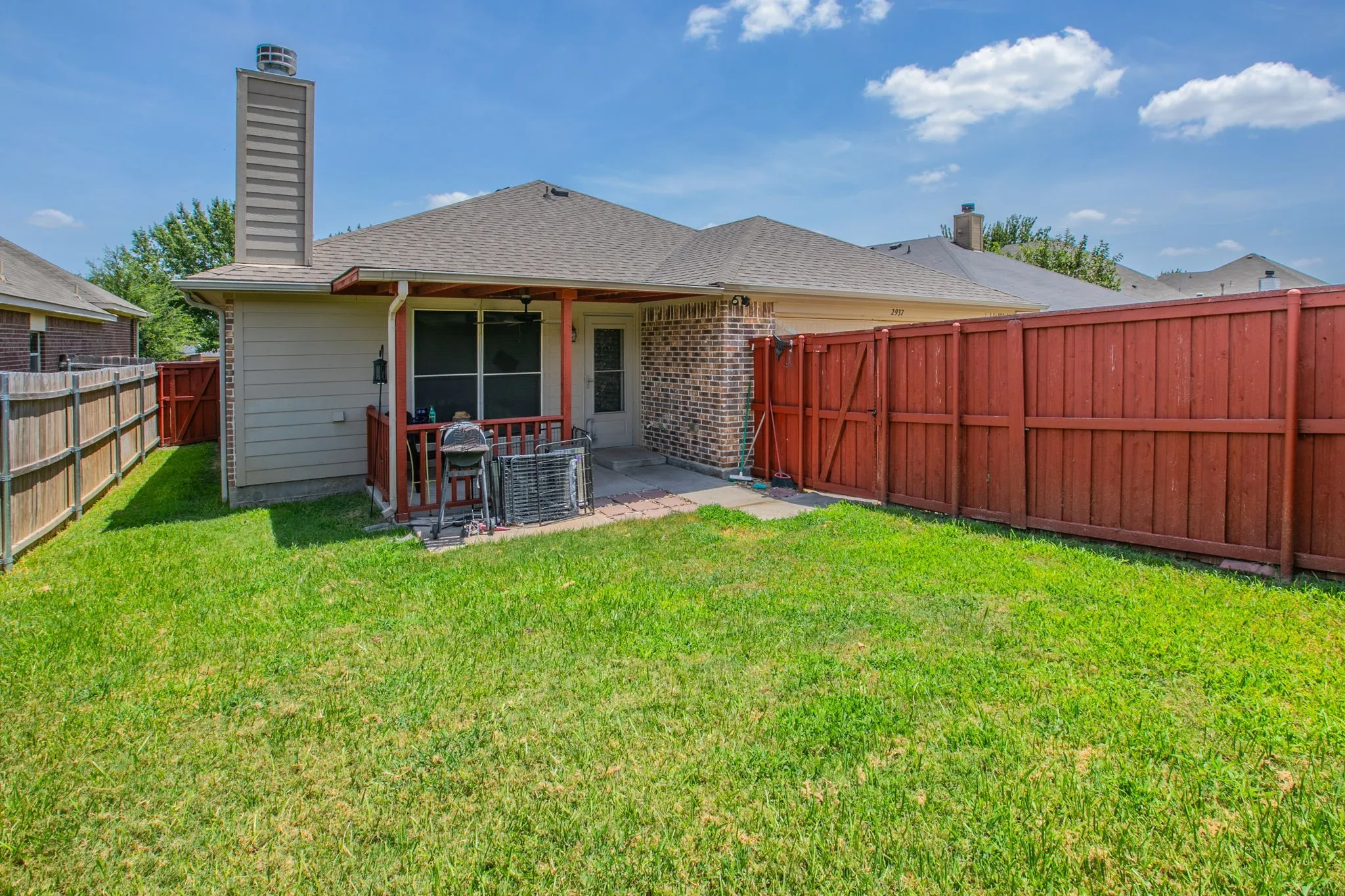 Single Family Residence For Sale in Dallas County , 2937 Mayfair Lane, Lancaster, Texas 75134, 3 Bedroom, 2 Bathroom, 2 Garage spaces, 1,610 Sqft, built in 2015, mls#21346482, Real Estate Agent in Lancaster, Homes For Sale in Dallas county, Homes For Sale in Lancaster, Realtor in Lancaster Texas, Real Estate Brokerage Independent Realty Texas, Luminita Cordes Realtor
