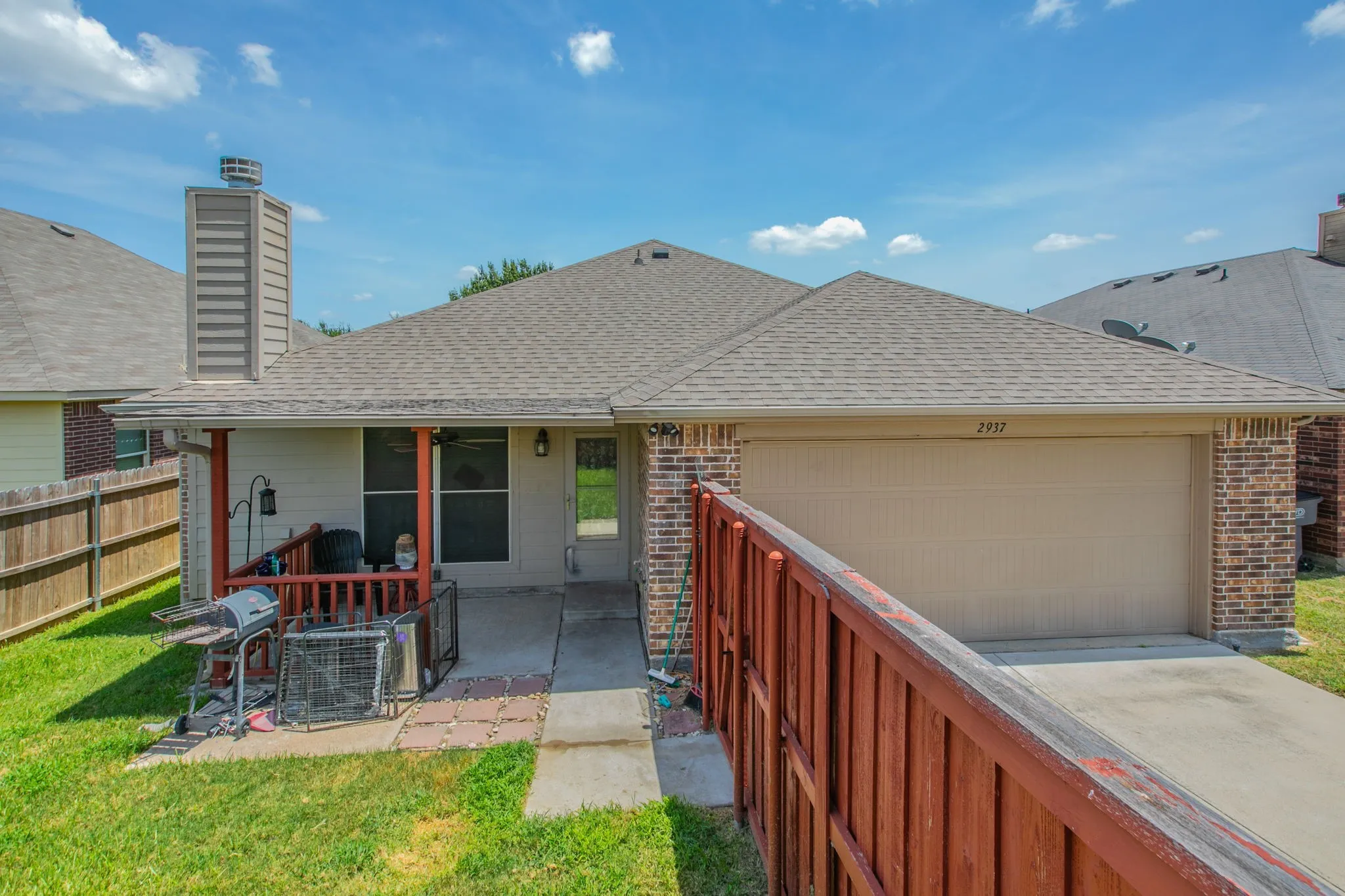 Single Family Residence For Sale in Dallas County , 2937 Mayfair Lane, Lancaster, Texas 75134, 3 Bedroom, 2 Bathroom, 2 Garage spaces, 1,610 Sqft, built in 2015, mls#21346482, Real Estate Agent in Lancaster, Homes For Sale in Dallas county, Homes For Sale in Lancaster, Realtor in Lancaster Texas, Real Estate Brokerage Independent Realty Texas, Luminita Cordes Realtor