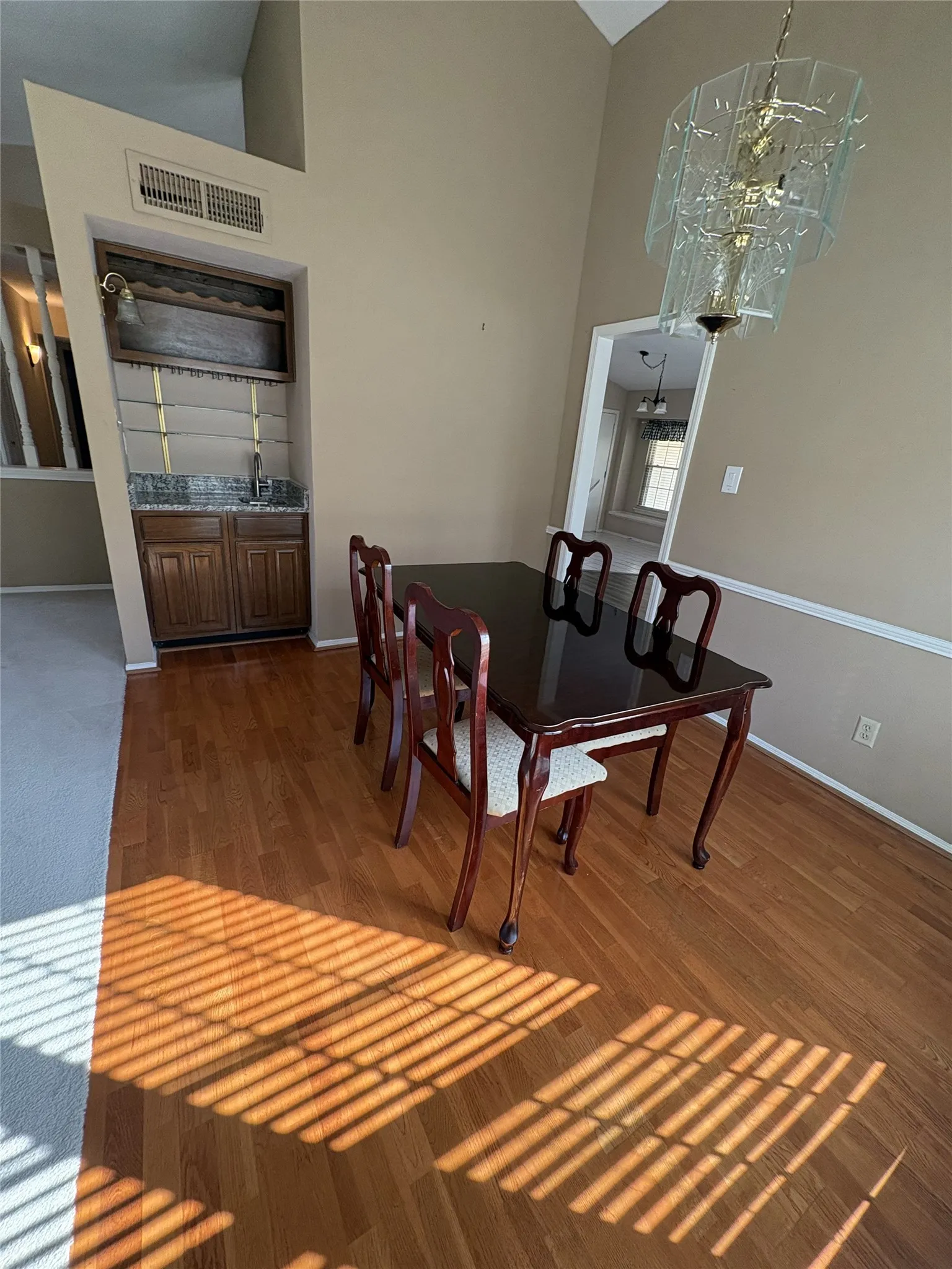Single Family Residence For Rent in Dallas County , 3610 Willowood Drive, Garland, Texas 75040, 3 Bedrooms, 2 Bathrooms, 2 Garage spaces, 1,762 Sqft, built in 1984, Price $2,700, mls#21346279, Real Estate Agent in Garland, Homes For Rent in Dallas county, Homes For Rent in Garland, Realtor in Garland Texas, Real Estate Brokerage Independent Realty Texas, Luminita Cordes Realtor