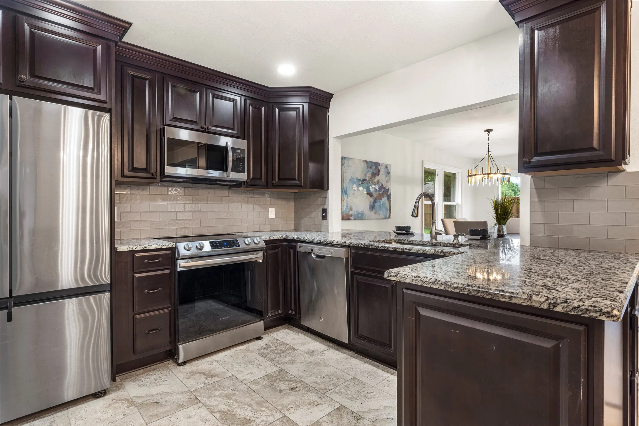 Single Family Residence For Rent in Denton County , 126 Sunnydale, Lewisville, Texas 75067, 4 Bedroom, 2 Bathroom, 2 Garage spaces, 2,007 Sqft, built in 1970, mls#21345670, Real Estate Agent in Lewisville, Homes For Rent in Denton county, Homes For Rent in Lewisville, Realtor in Lewisville Texas, Real Estate Brokerage Independent Realty Texas, Luminita Cordes Realtor