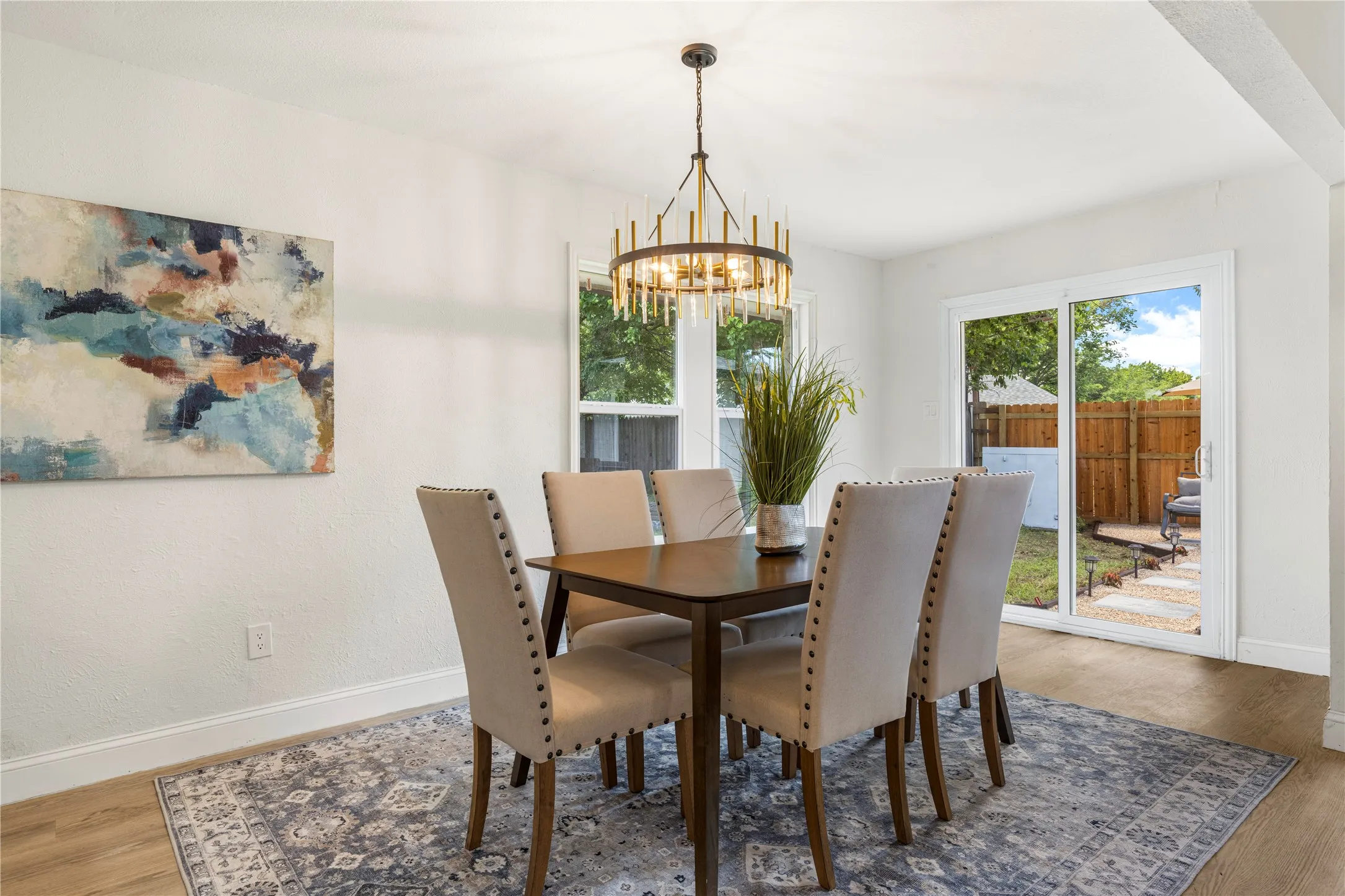 Single Family Residence For Rent in Denton County , 126 Sunnydale, Lewisville, Texas 75067, 4 Bedroom, 2 Bathroom, 2 Garage spaces, 2,007 Sqft, built in 1970, mls#21345670, Real Estate Agent in Lewisville, Homes For Rent in Denton county, Homes For Rent in Lewisville, Realtor in Lewisville Texas, Real Estate Brokerage Independent Realty Texas, Luminita Cordes Realtor
