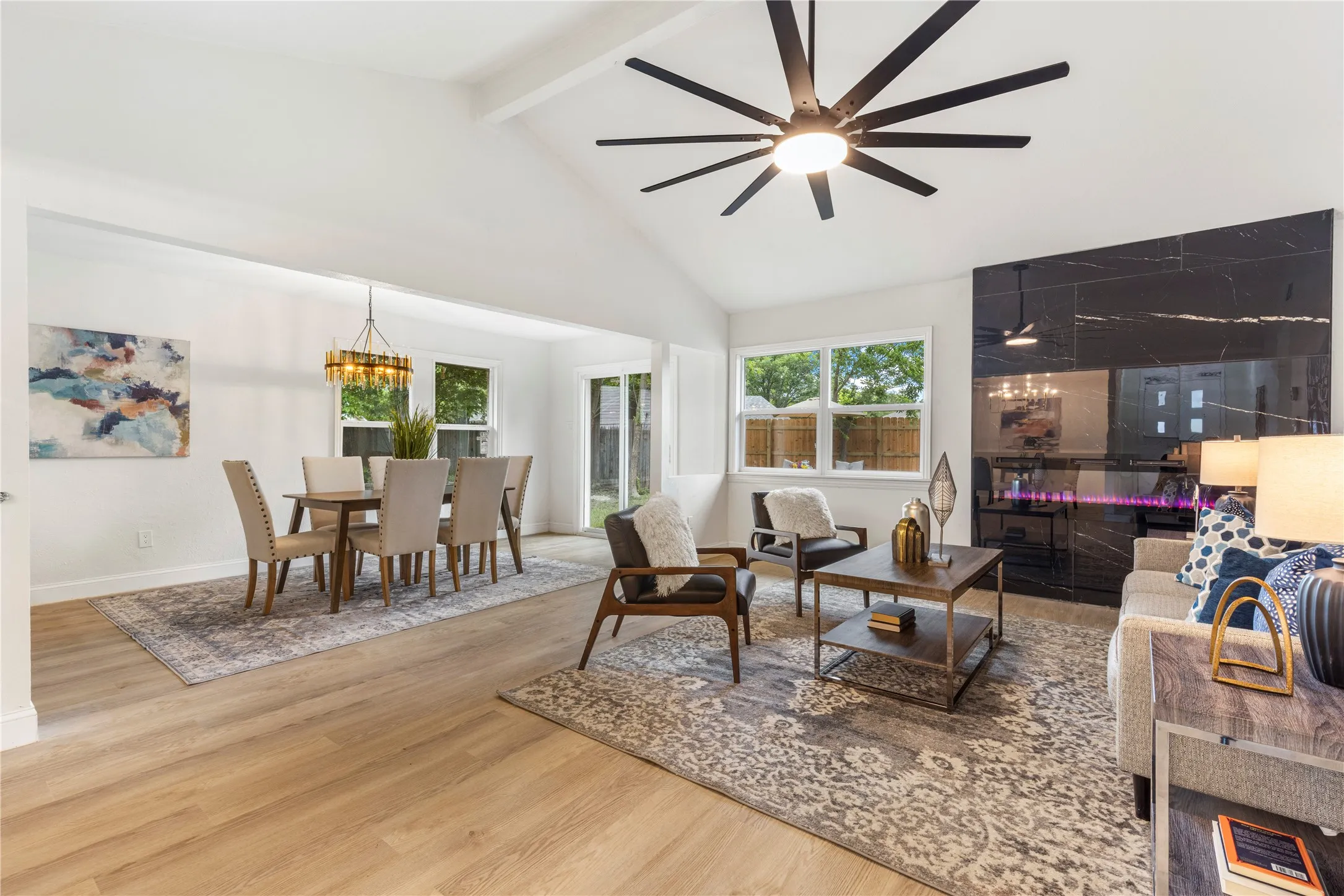 Single Family Residence For Rent in Denton County , 126 Sunnydale, Lewisville, Texas 75067, 4 Bedroom, 2 Bathroom, 2 Garage spaces, 2,007 Sqft, built in 1970, mls#21345670, Real Estate Agent in Lewisville, Homes For Rent in Denton county, Homes For Rent in Lewisville, Realtor in Lewisville Texas, Real Estate Brokerage Independent Realty Texas, Luminita Cordes Realtor