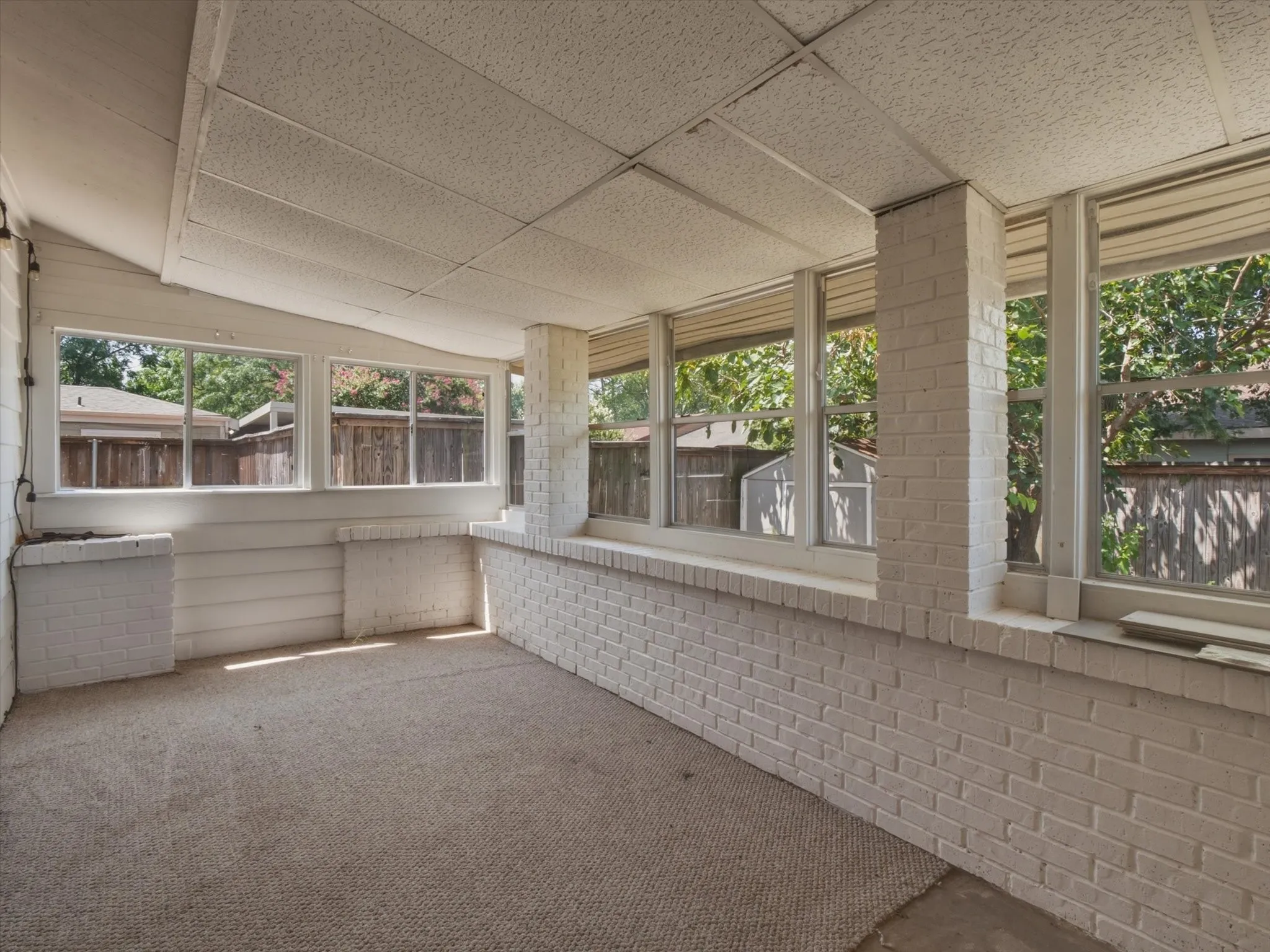 Single Family Residence For Sale in Denton County , 538 Harvest Hill Street, Lewisville, Texas 75067, 2 Bedroom, 1 Bathroom, Garage spaces, 1,143 Sqft, built in 1983, mls#21345714, Real Estate Agent in Lewisville, Homes For Sale in Denton county, Homes For Sale in Lewisville, Realtor in Lewisville Texas, Real Estate Brokerage Independent Realty Texas, Luminita Cordes Realtor