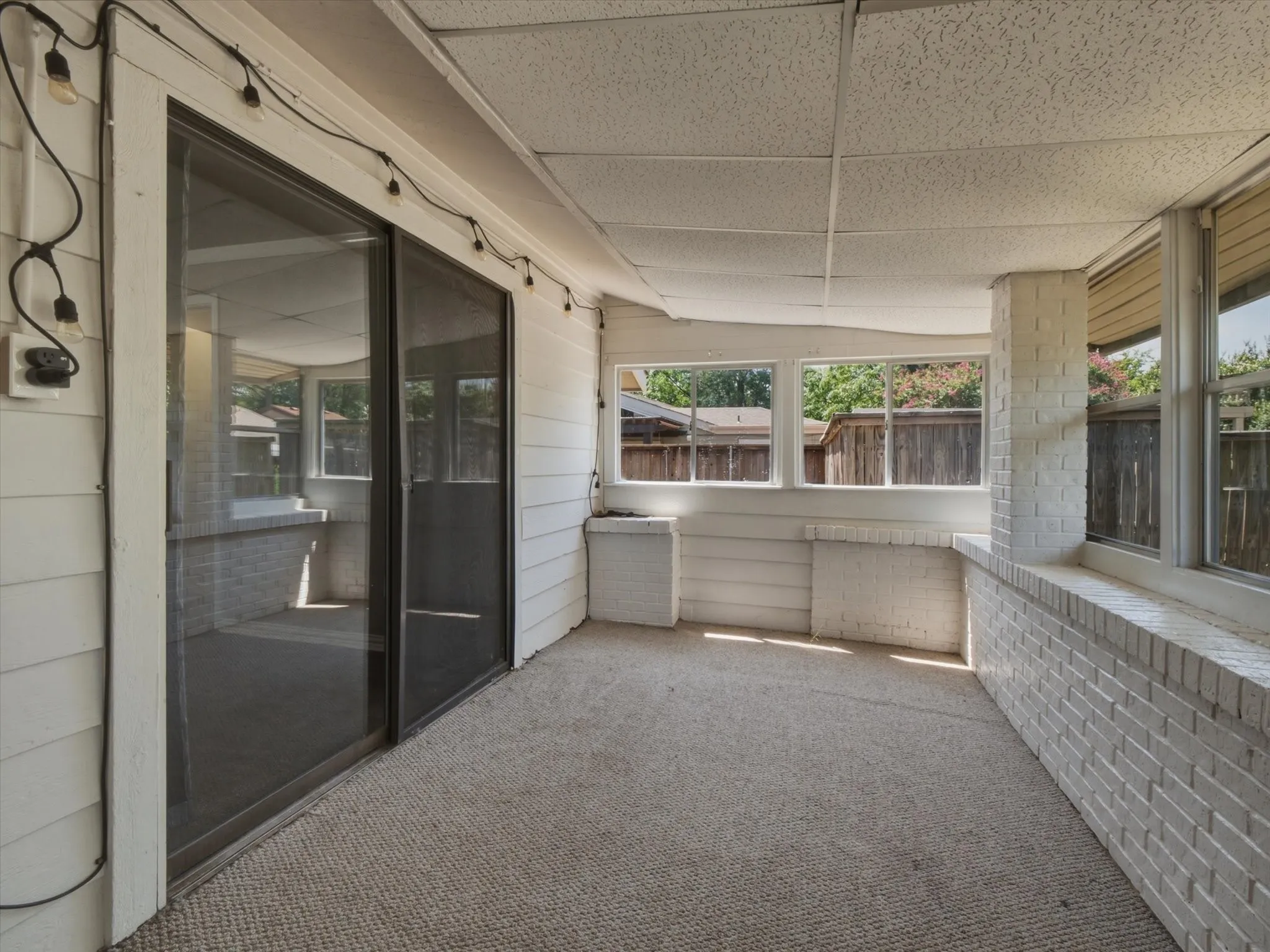 Single Family Residence For Sale in Denton County , 538 Harvest Hill Street, Lewisville, Texas 75067, 2 Bedroom, 1 Bathroom, Garage spaces, 1,143 Sqft, built in 1983, mls#21345714, Real Estate Agent in Lewisville, Homes For Sale in Denton county, Homes For Sale in Lewisville, Realtor in Lewisville Texas, Real Estate Brokerage Independent Realty Texas, Luminita Cordes Realtor