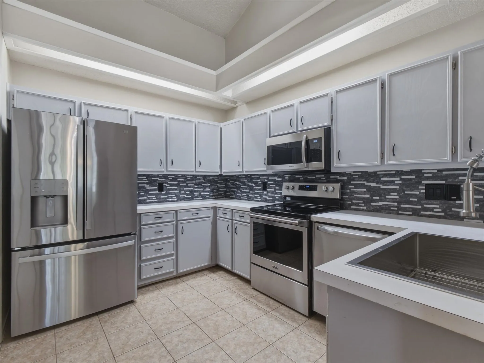 Single Family Residence For Sale in Denton County , 538 Harvest Hill Street, Lewisville, Texas 75067, 2 Bedroom, 1 Bathroom, Garage spaces, 1,143 Sqft, built in 1983, mls#21345714, Real Estate Agent in Lewisville, Homes For Sale in Denton county, Homes For Sale in Lewisville, Realtor in Lewisville Texas, Real Estate Brokerage Independent Realty Texas, Luminita Cordes Realtor