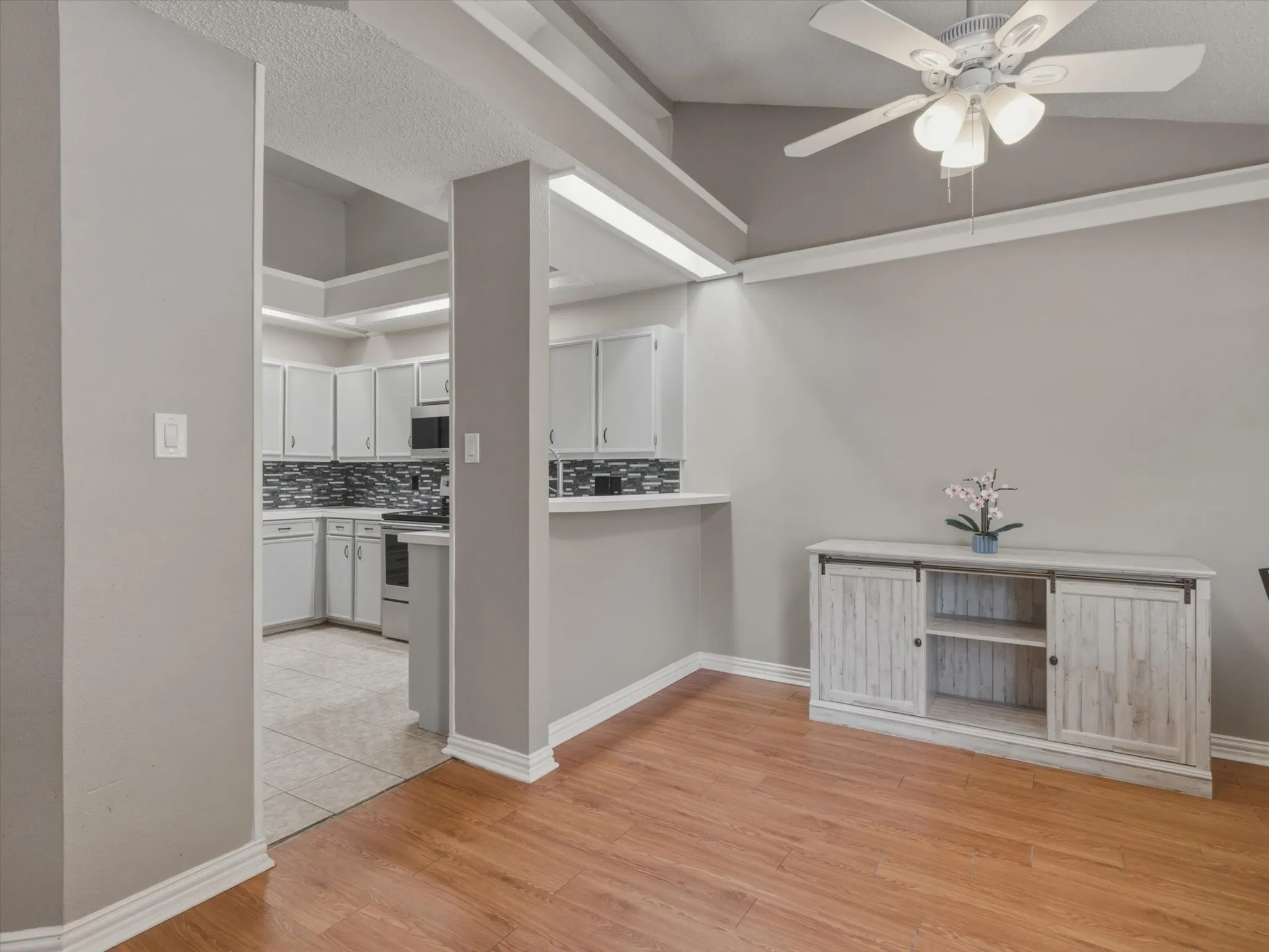 Single Family Residence For Sale in Denton County , 538 Harvest Hill Street, Lewisville, Texas 75067, 2 Bedroom, 1 Bathroom, Garage spaces, 1,143 Sqft, built in 1983, mls#21345714, Real Estate Agent in Lewisville, Homes For Sale in Denton county, Homes For Sale in Lewisville, Realtor in Lewisville Texas, Real Estate Brokerage Independent Realty Texas, Luminita Cordes Realtor