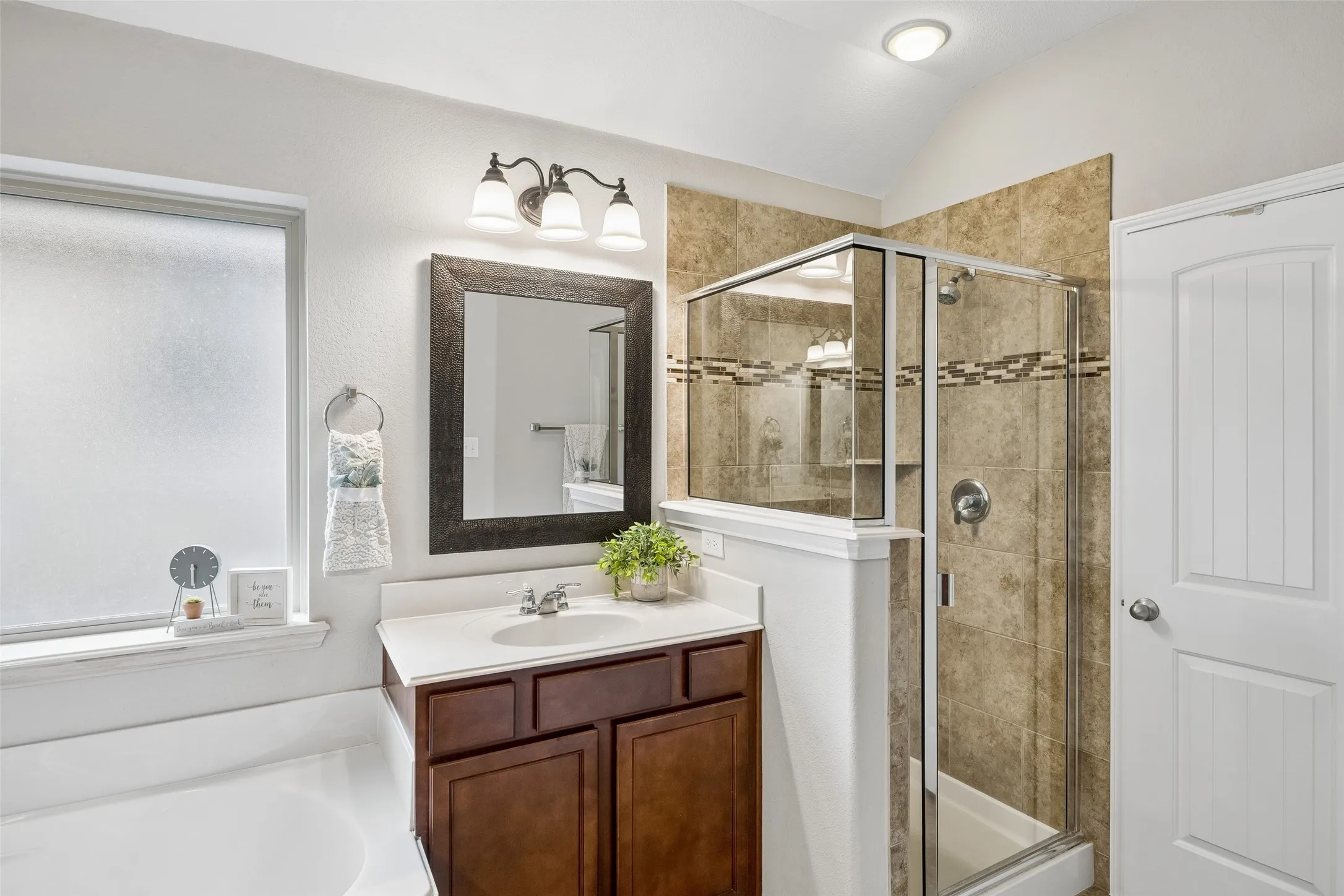 Single Family Residence For Sale in Denton County , 2784 Morning Song Drive, Little Elm, Texas 75068, 4 Bedroom, 2 Bathroom, 2 Garage spaces, 1,888 Sqft, built in 2013, mls#21345404, Real Estate Agent in Little Elm, Homes For Sale in Denton county, Homes For Sale in Little Elm, Realtor in Little Elm Texas, Real Estate Brokerage Independent Realty Texas, Luminita Cordes Realtor