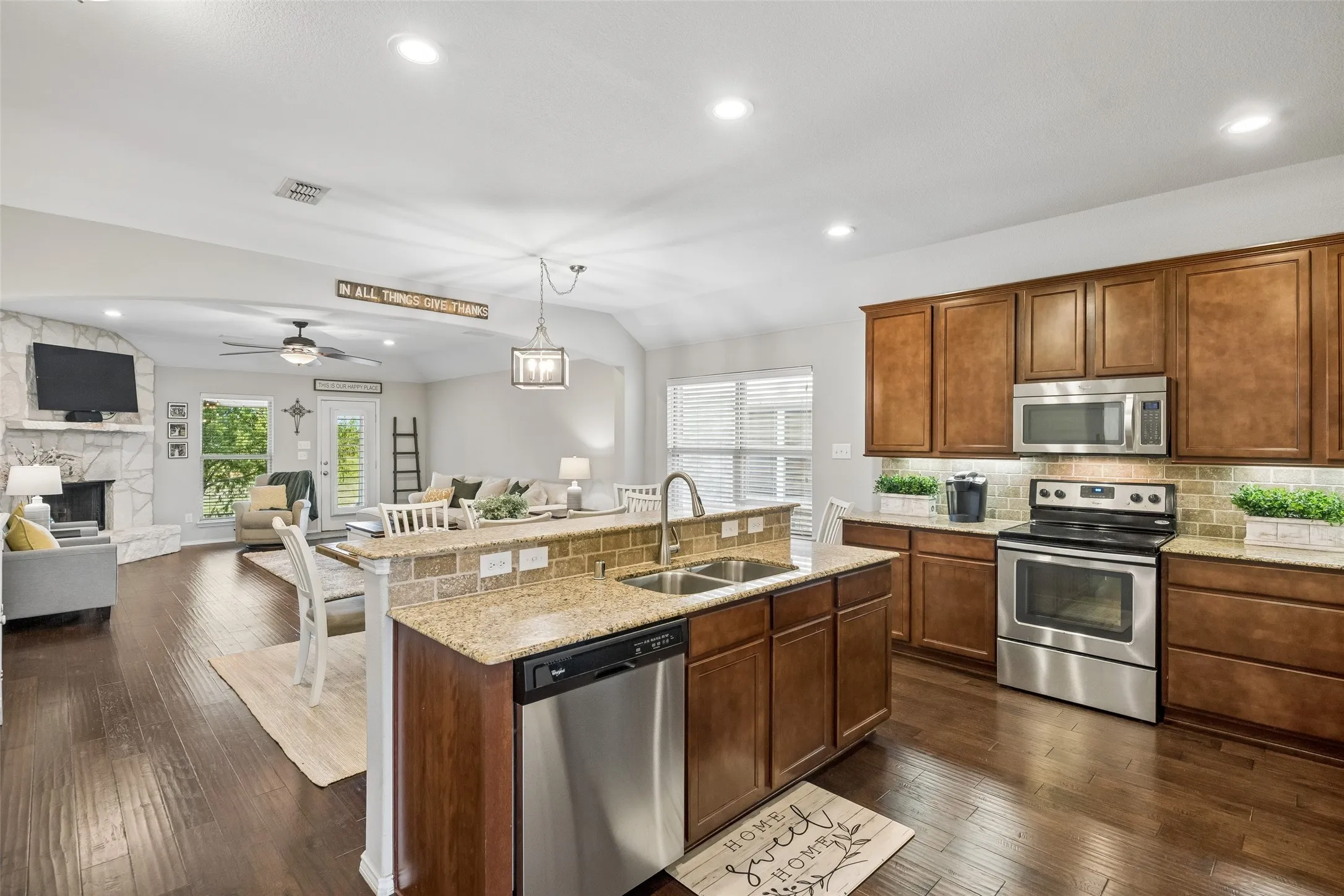 Single Family Residence For Sale in Denton County , 2784 Morning Song Drive, Little Elm, Texas 75068, 4 Bedroom, 2 Bathroom, 2 Garage spaces, 1,888 Sqft, built in 2013, mls#21345404, Real Estate Agent in Little Elm, Homes For Sale in Denton county, Homes For Sale in Little Elm, Realtor in Little Elm Texas, Real Estate Brokerage Independent Realty Texas, Luminita Cordes Realtor