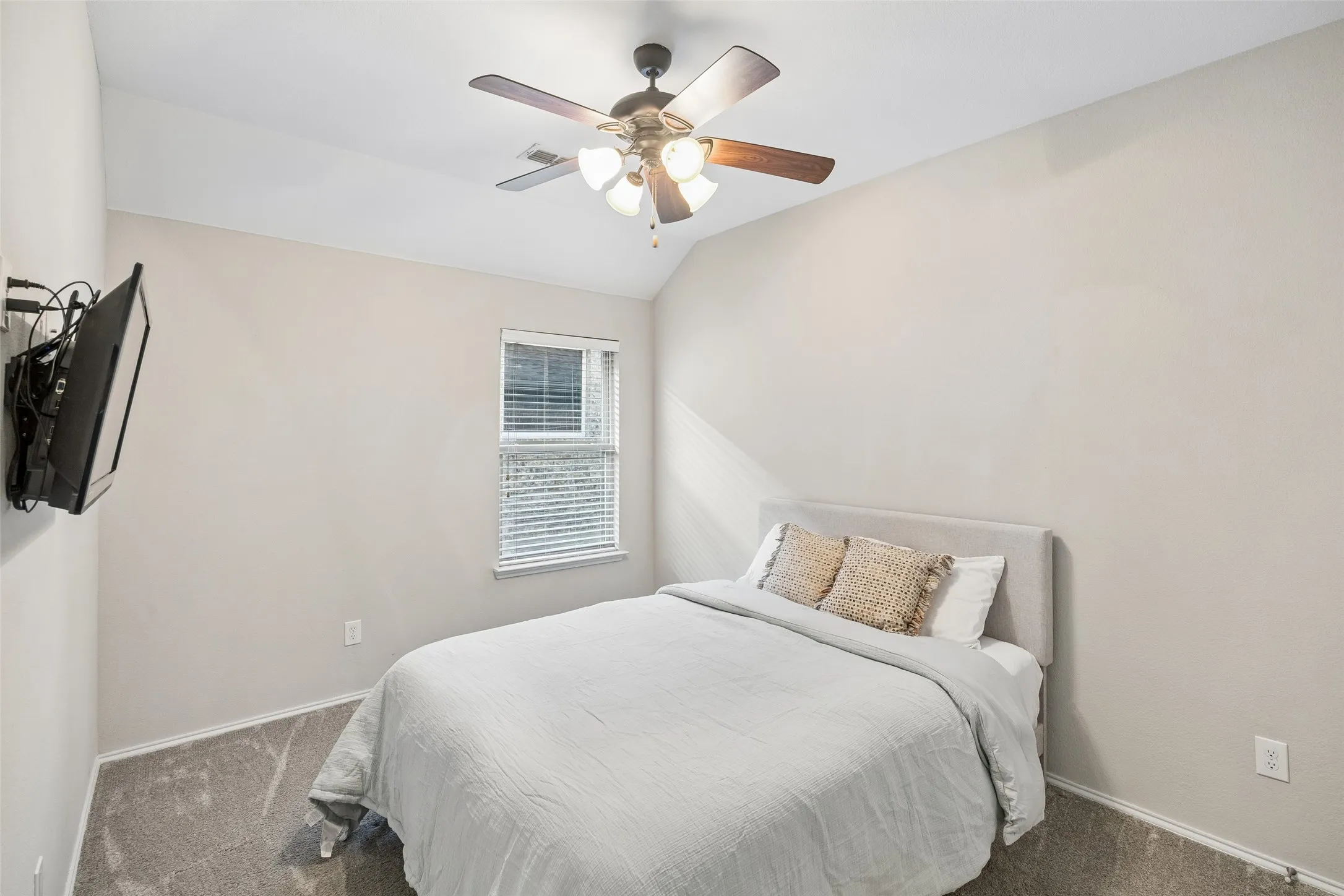 Single Family Residence For Sale in Denton County , 2784 Morning Song Drive, Little Elm, Texas 75068, 4 Bedroom, 2 Bathroom, 2 Garage spaces, 1,888 Sqft, built in 2013, mls#21345404, Real Estate Agent in Little Elm, Homes For Sale in Denton county, Homes For Sale in Little Elm, Realtor in Little Elm Texas, Real Estate Brokerage Independent Realty Texas, Luminita Cordes Realtor