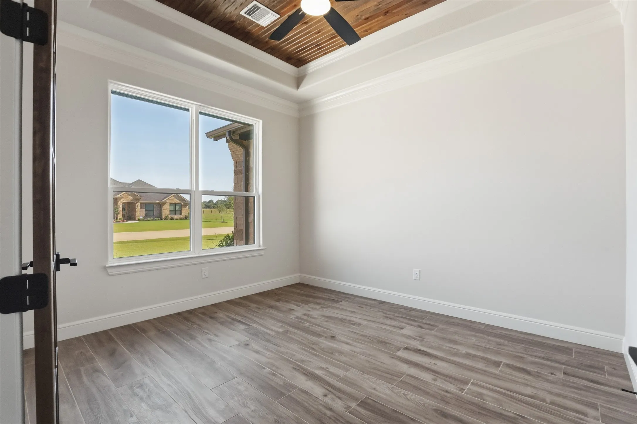 Single Family Residence For Sale in Somervell County , 117 Eagle Court, Glen Rose, Texas 76077, 4 Bedrooms, 2 Bathrooms, 3 Garage spaces, 2,060 Sqft, built in 2024, Price $559,000, mls#21345374, Real Estate Agent in Glen Rose, Homes For Sale in Somervell county, Homes For Sale in Glen Rose, Realtor in Glen Rose Texas, Real Estate Brokerage Independent Realty Texas, Luminita Cordes Realtor