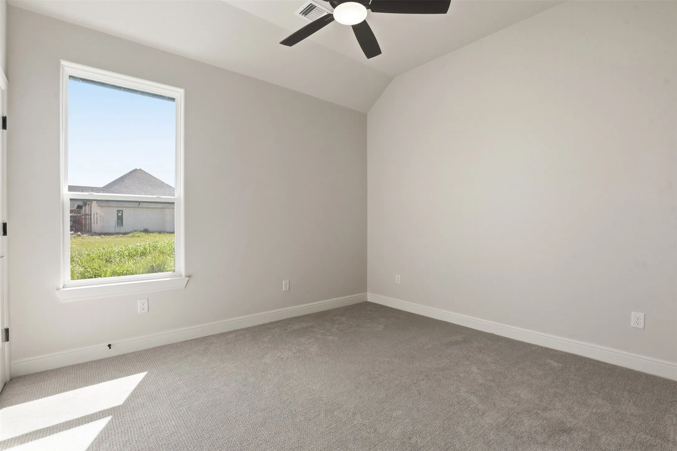 Single Family Residence For Sale in Somervell County , 117 Eagle Court, Glen Rose, Texas 76077, 4 Bedrooms, 2 Bathrooms, 3 Garage spaces, 2,060 Sqft, built in 2024, Price $559,000, mls#21345374, Real Estate Agent in Glen Rose, Homes For Sale in Somervell county, Homes For Sale in Glen Rose, Realtor in Glen Rose Texas, Real Estate Brokerage Independent Realty Texas, Luminita Cordes Realtor