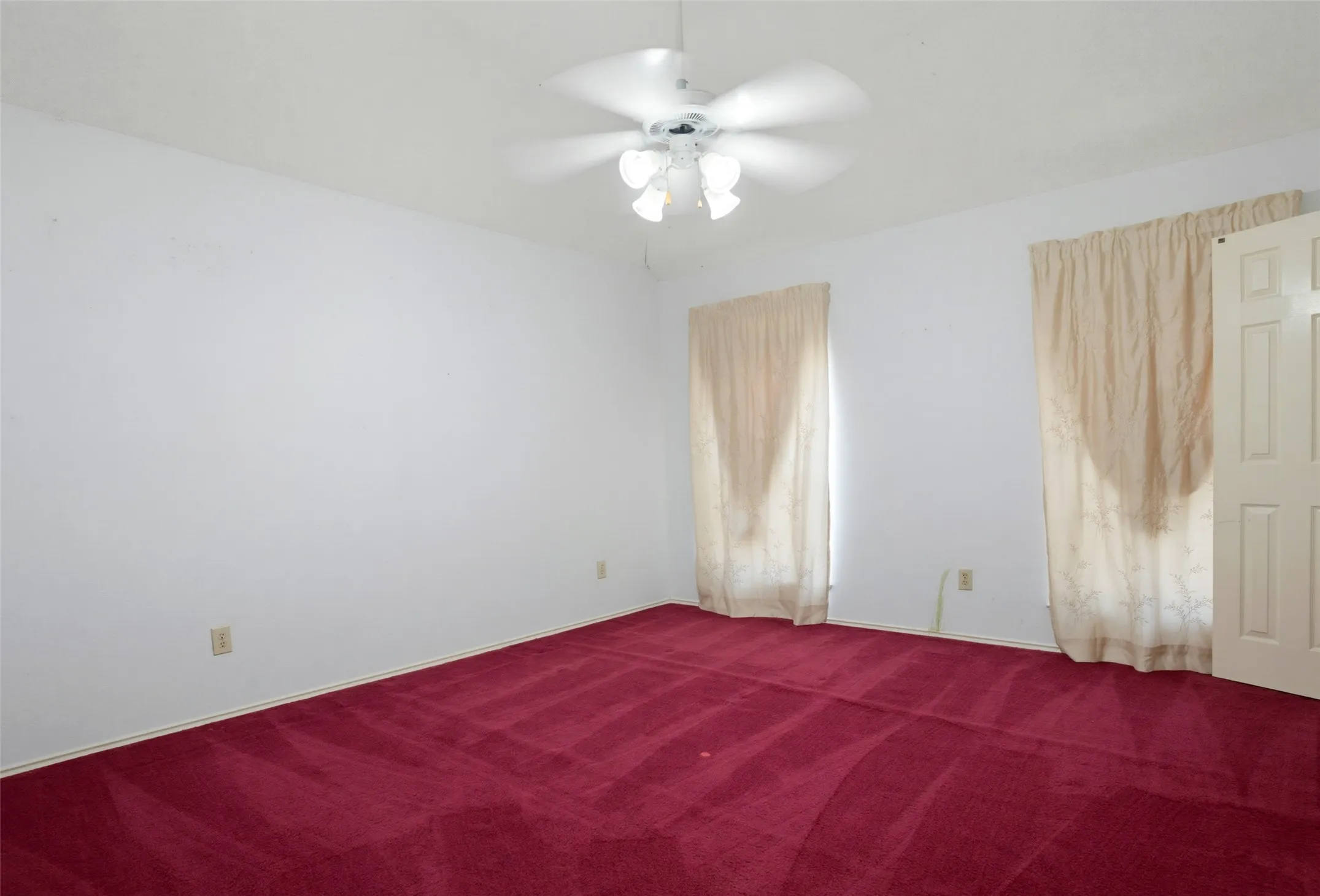 The 4th bedroom.