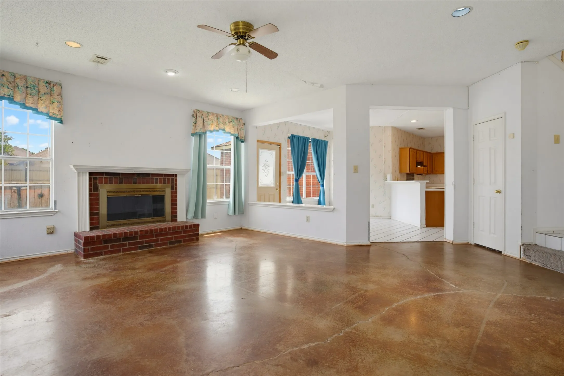 Looking into the kitchen.
