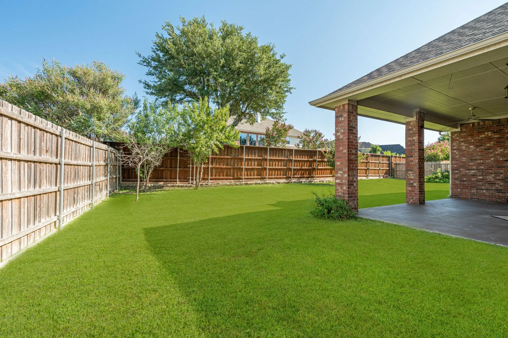 Single Family Residence For Sale in Collin County , 205 Creekside Drive, Murphy, Texas 75094, 5 Bedroom, 5 Bathroom, 3 Garage spaces, 4,327 Sqft, built in 2002, mls#21345273, Real Estate Agent in Murphy, Homes For Sale in Collin county, Homes For Sale in Murphy, Realtor in Murphy Texas, Real Estate Brokerage Independent Realty Texas, Luminita Cordes Realtor