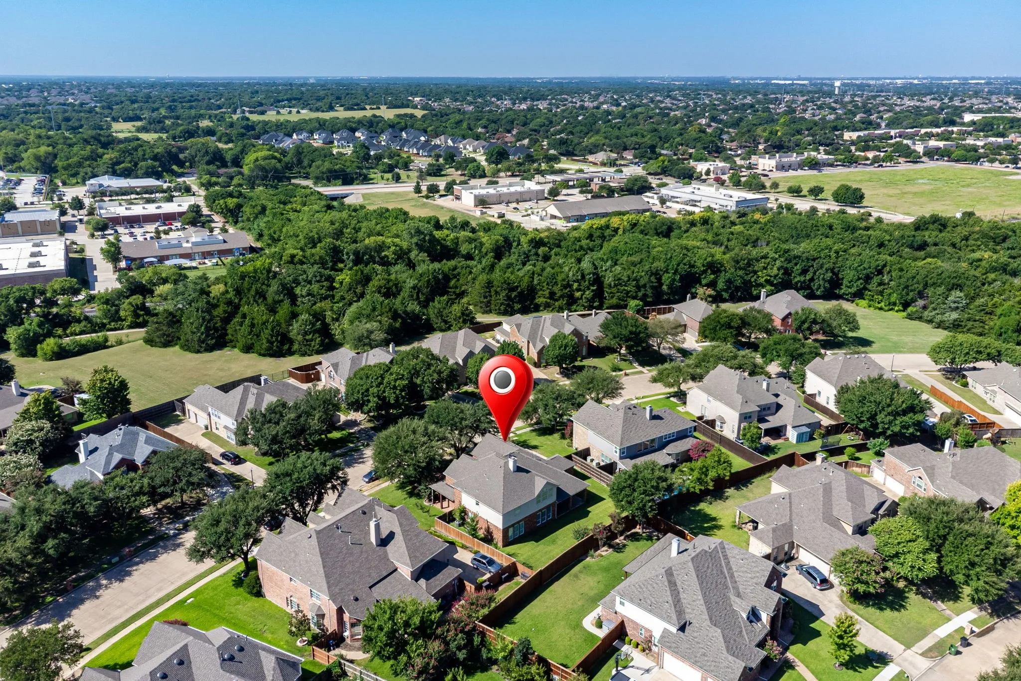 Single Family Residence For Sale in Collin County , 205 Creekside Drive, Murphy, Texas 75094, 5 Bedroom, 5 Bathroom, 3 Garage spaces, 4,327 Sqft, built in 2002, mls#21345273, Real Estate Agent in Murphy, Homes For Sale in Collin county, Homes For Sale in Murphy, Realtor in Murphy Texas, Real Estate Brokerage Independent Realty Texas, Luminita Cordes Realtor