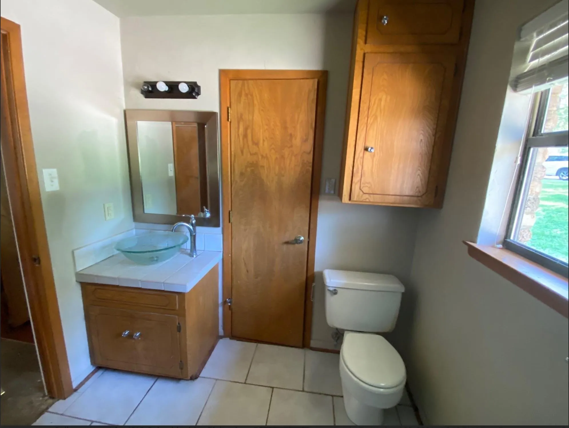 Single Family Residence For Sale in Henderson County , 186 1st Oak Drive, Enchanted Oaks, Texas 75156, 4 Bedroom, 3 Bathroom, 2 Garage spaces, 2,422 Sqft, built in 1979, mls#21341075, Real Estate Agent in Enchanted Oaks, Homes For Sale in Henderson county, Homes For Sale in Enchanted Oaks, Realtor in Enchanted Oaks Texas, Real Estate Brokerage Independent Realty Texas, Luminita Cordes Realtor
