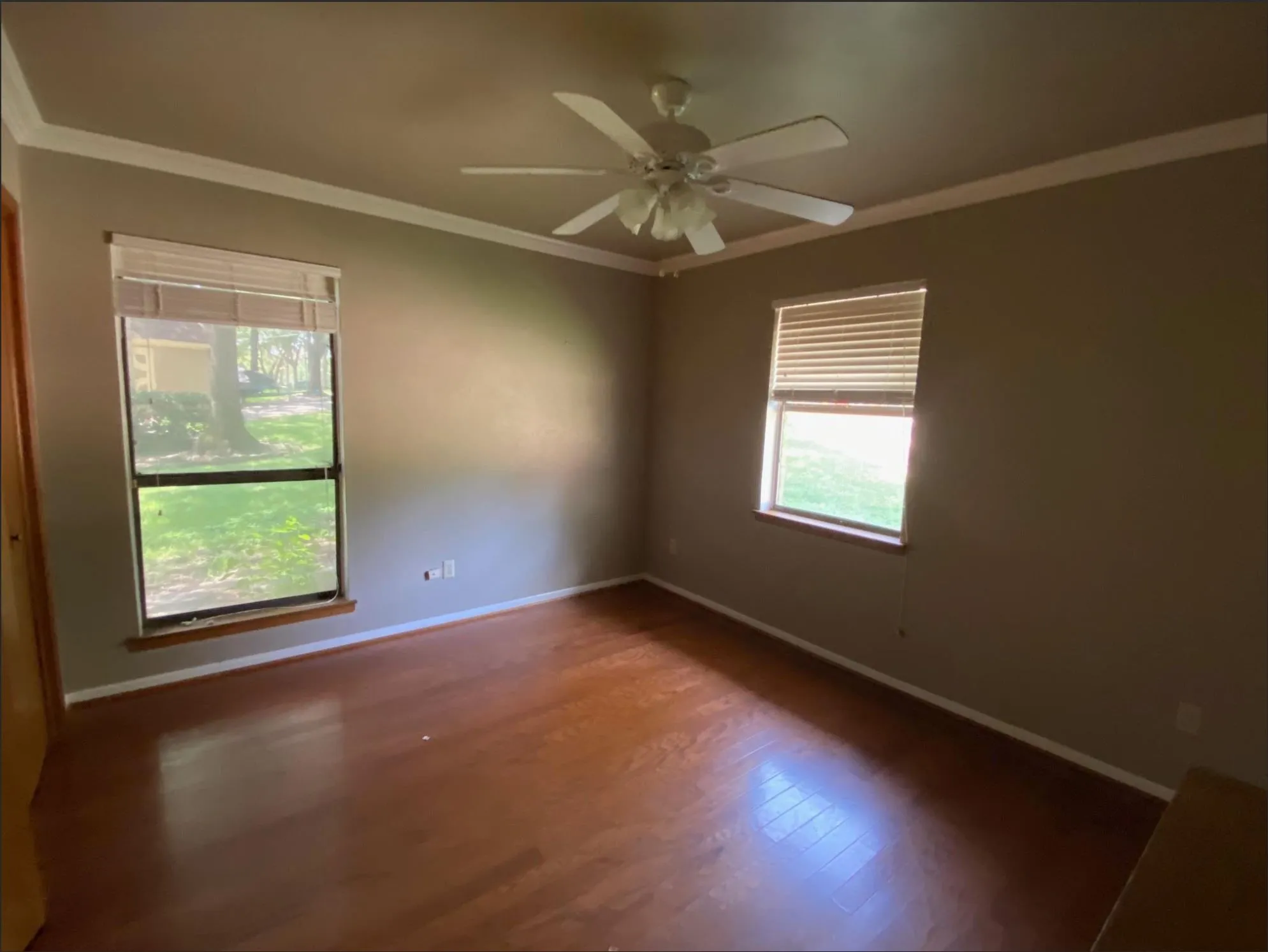 Single Family Residence For Sale in Henderson County , 186 1st Oak Drive, Enchanted Oaks, Texas 75156, 4 Bedroom, 3 Bathroom, 2 Garage spaces, 2,422 Sqft, built in 1979, mls#21341075, Real Estate Agent in Enchanted Oaks, Homes For Sale in Henderson county, Homes For Sale in Enchanted Oaks, Realtor in Enchanted Oaks Texas, Real Estate Brokerage Independent Realty Texas, Luminita Cordes Realtor