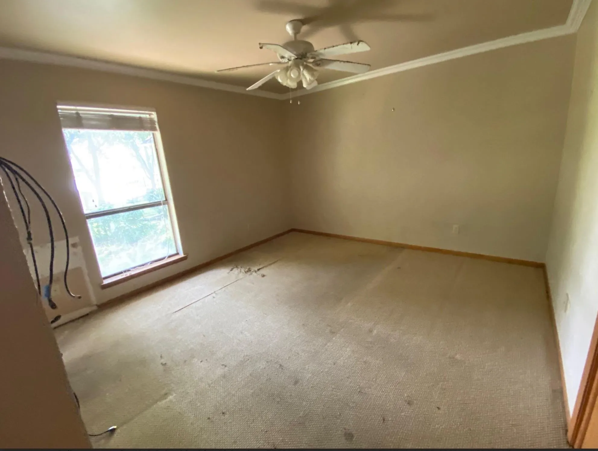 Single Family Residence For Sale in Henderson County , 186 1st Oak Drive, Enchanted Oaks, Texas 75156, 4 Bedroom, 3 Bathroom, 2 Garage spaces, 2,422 Sqft, built in 1979, mls#21341075, Real Estate Agent in Enchanted Oaks, Homes For Sale in Henderson county, Homes For Sale in Enchanted Oaks, Realtor in Enchanted Oaks Texas, Real Estate Brokerage Independent Realty Texas, Luminita Cordes Realtor