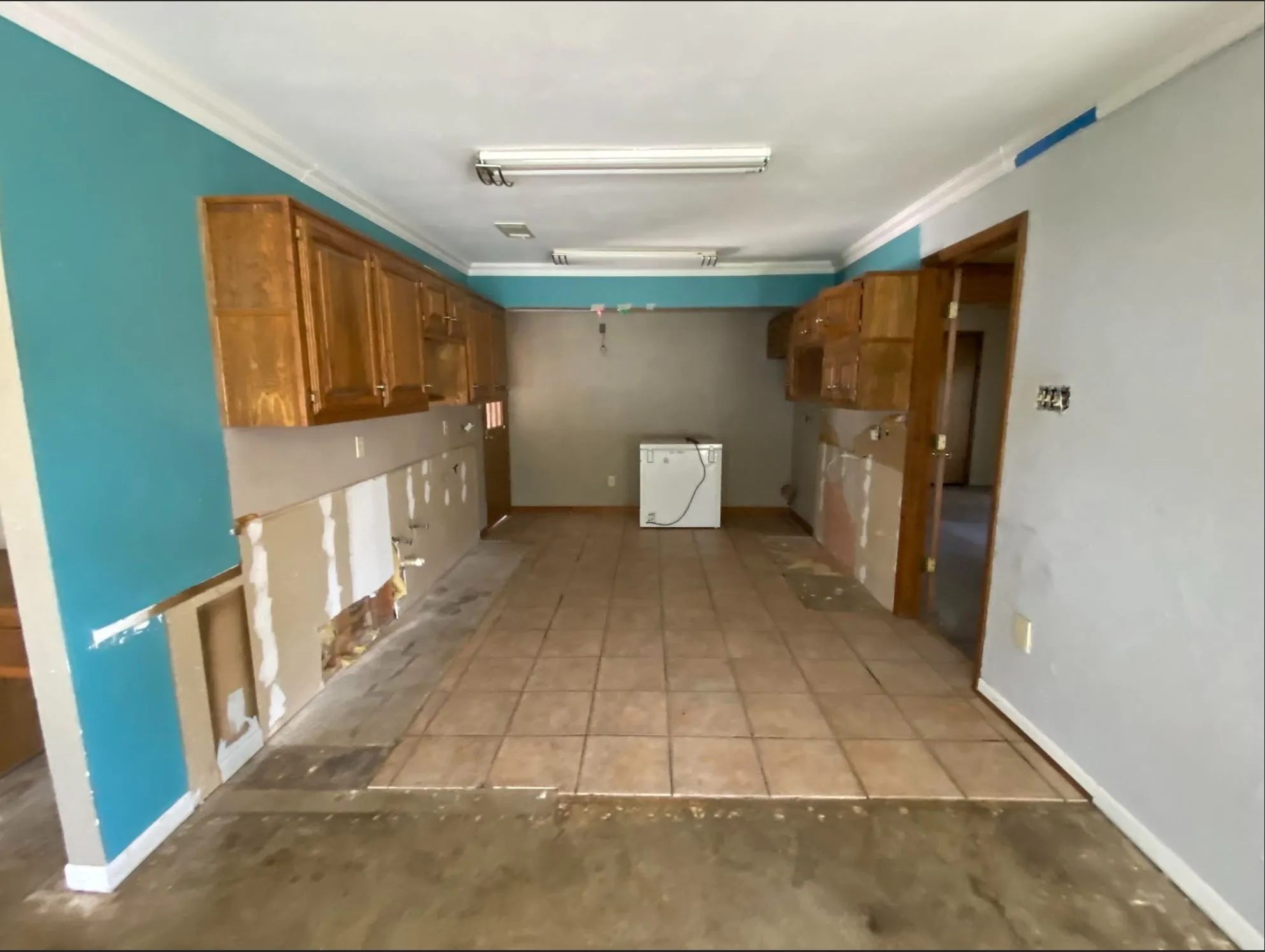 Single Family Residence For Sale in Henderson County , 186 1st Oak Drive, Enchanted Oaks, Texas 75156, 4 Bedroom, 3 Bathroom, 2 Garage spaces, 2,422 Sqft, built in 1979, mls#21341075, Real Estate Agent in Enchanted Oaks, Homes For Sale in Henderson county, Homes For Sale in Enchanted Oaks, Realtor in Enchanted Oaks Texas, Real Estate Brokerage Independent Realty Texas, Luminita Cordes Realtor