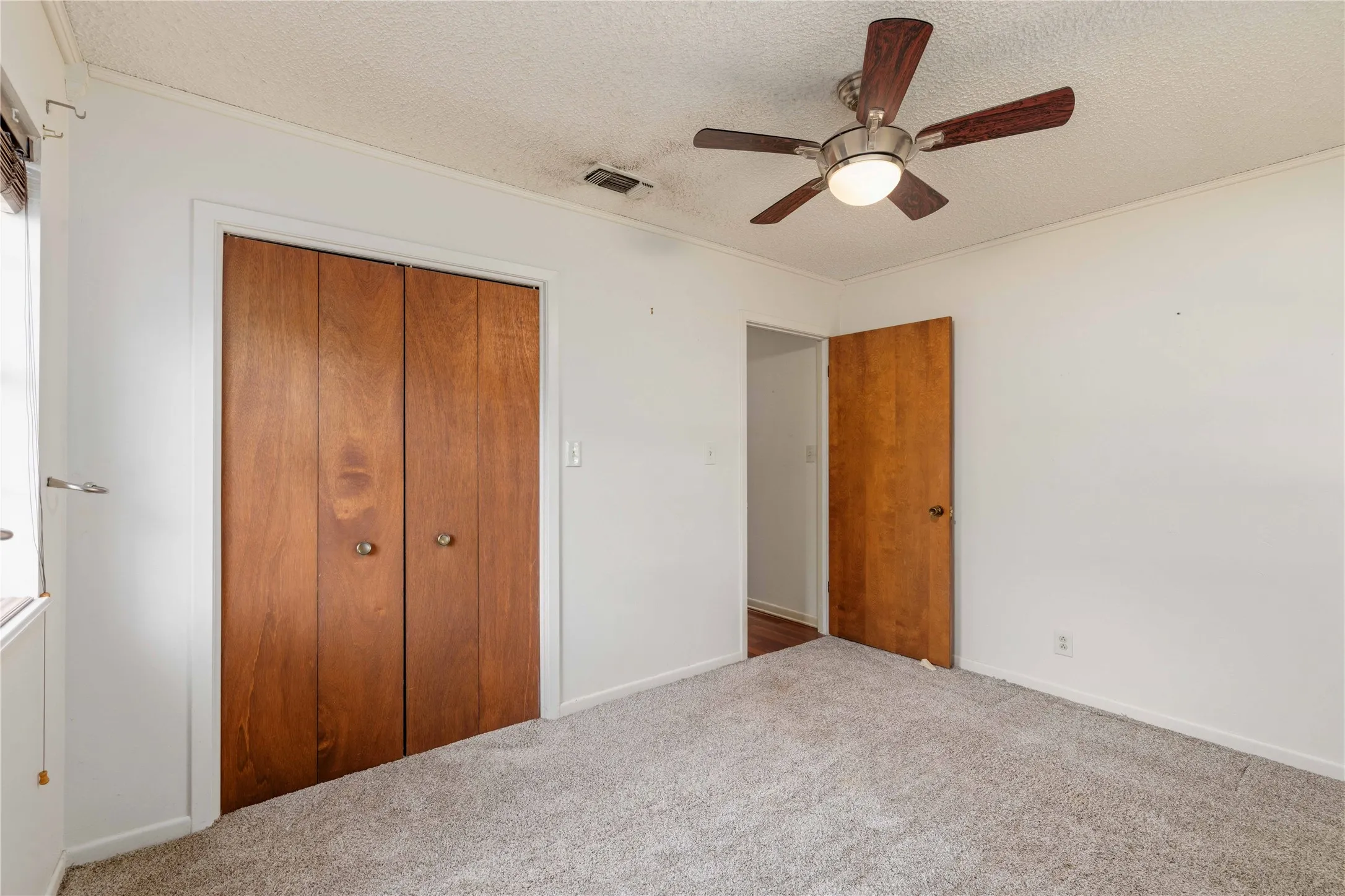 Single Family Residence For Sale in Brown County , 2204 10th Street, Brownwood, Texas 76801, 3 Bedroom, 2 Bathroom, 2 Garage spaces, 1,559 Sqft, built in 1978, mls#21334984, Real Estate Agent in Brownwood, Homes For Sale in Brown county, Homes For Sale in Brownwood, Realtor in Brownwood Texas, Real Estate Brokerage Independent Realty Texas, Luminita Cordes Realtor