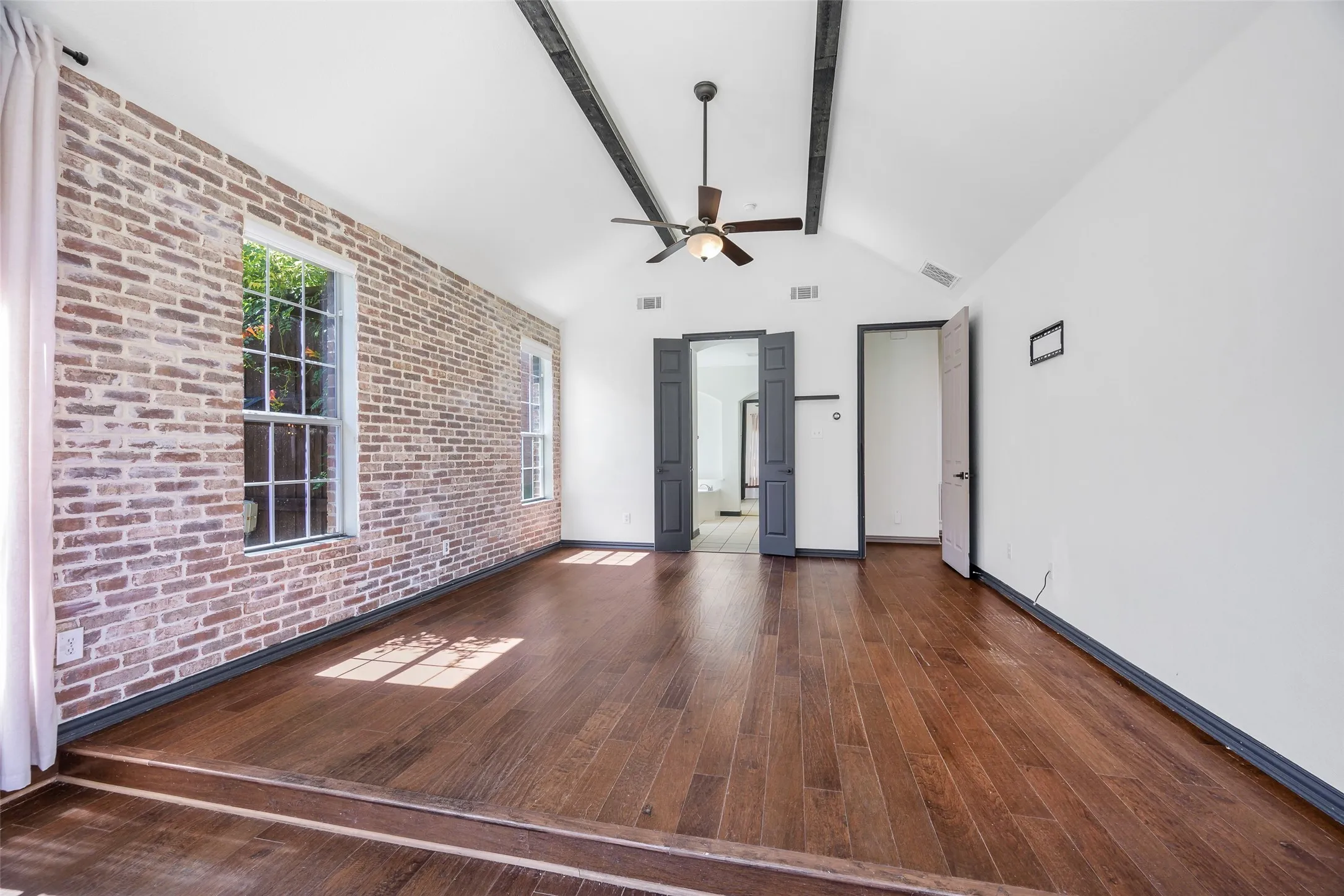 Single Family Residence For Rent in Denton County , 5170 Mohegan Lane, Frisco, Texas 75034, 5 Bedroom, 4 Bathroom, 3 Garage spaces, 4,499 Sqft, built in 2002, mls#21346517, Real Estate Agent in Frisco, Homes For Rent in Denton county, Homes For Rent in Frisco, Realtor in Frisco Texas, Real Estate Brokerage Independent Realty Texas, Luminita Cordes Realtor