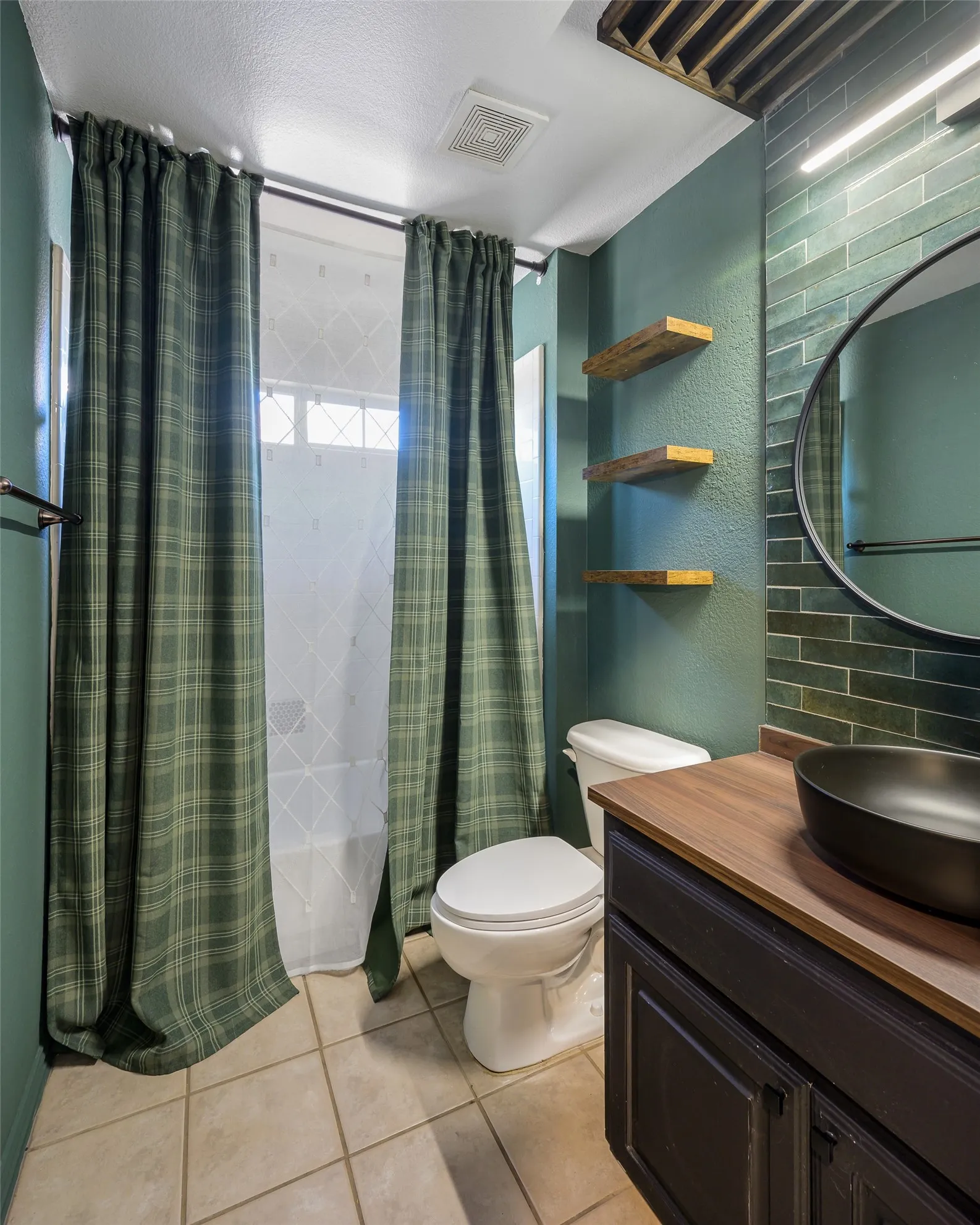 Single Family Residence For Rent in Denton County , 5170 Mohegan Lane, Frisco, Texas 75034, 5 Bedroom, 4 Bathroom, 3 Garage spaces, 4,499 Sqft, built in 2002, mls#21346517, Real Estate Agent in Frisco, Homes For Rent in Denton county, Homes For Rent in Frisco, Realtor in Frisco Texas, Real Estate Brokerage Independent Realty Texas, Luminita Cordes Realtor